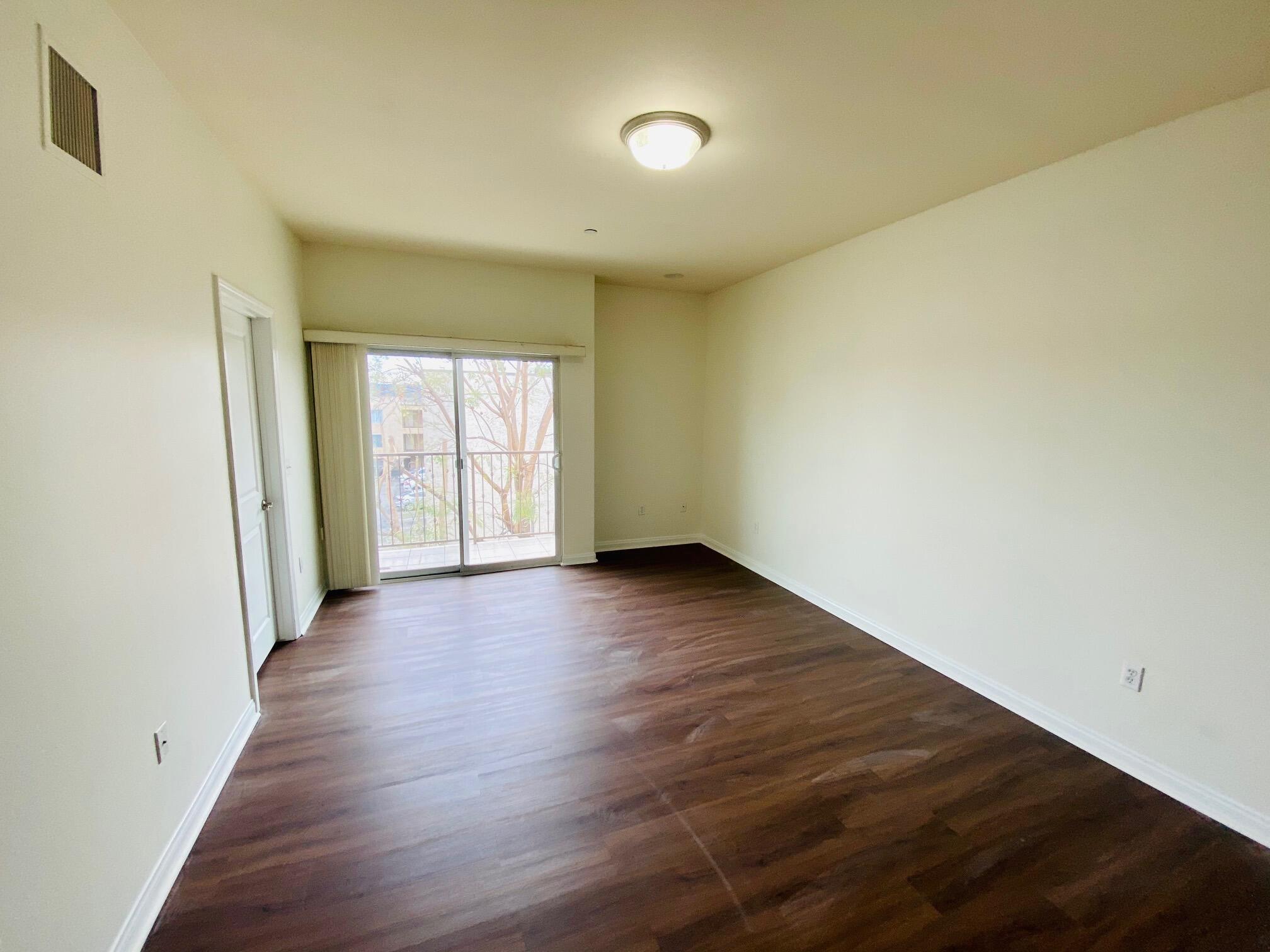 8844 Darby Avenue Property Photo 14