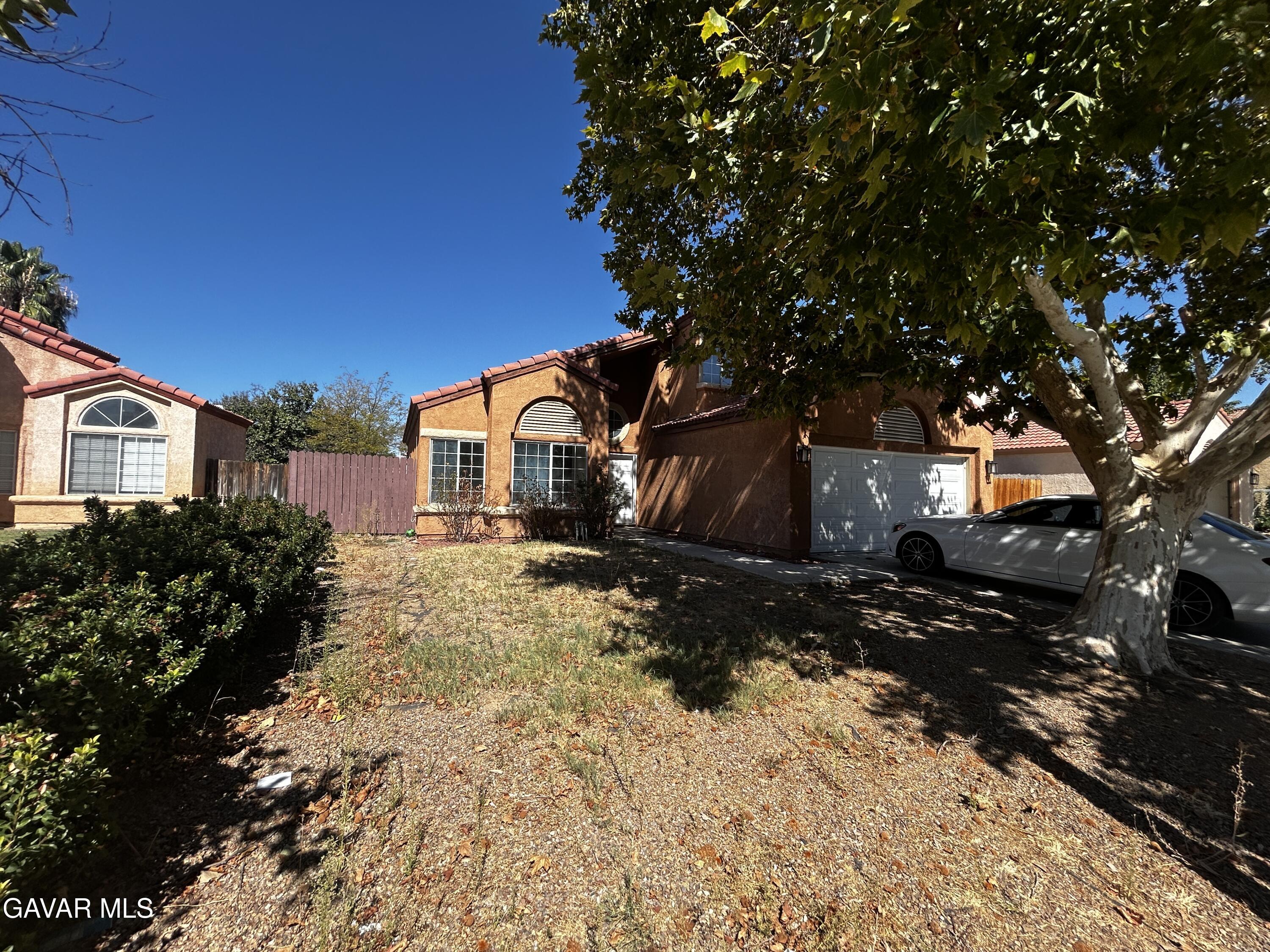 1715 E Norberry Street Property Photo 1