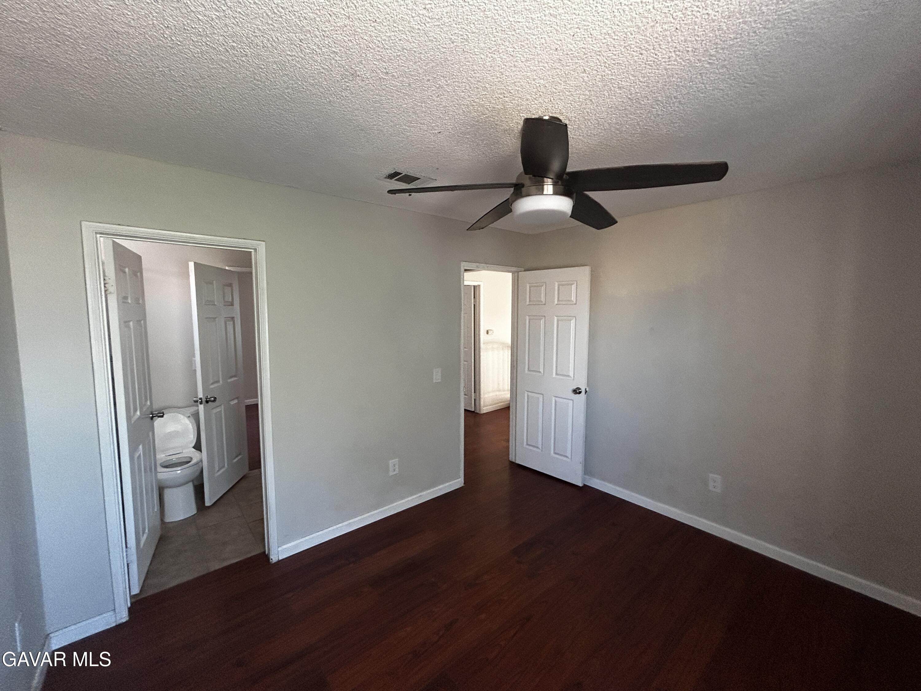 1715 E Norberry Street Property Photo 3