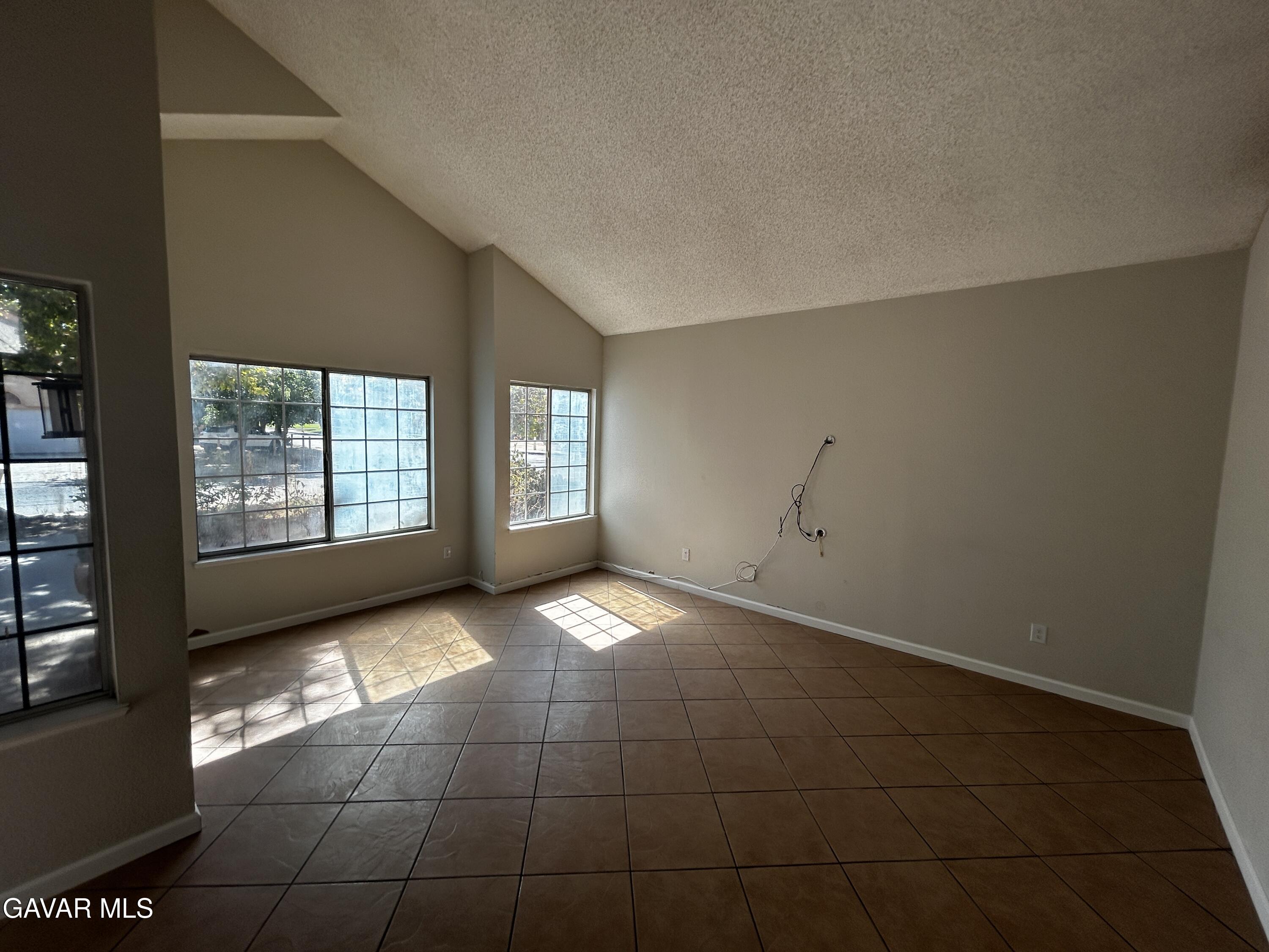 1715 E Norberry Street Property Photo 10