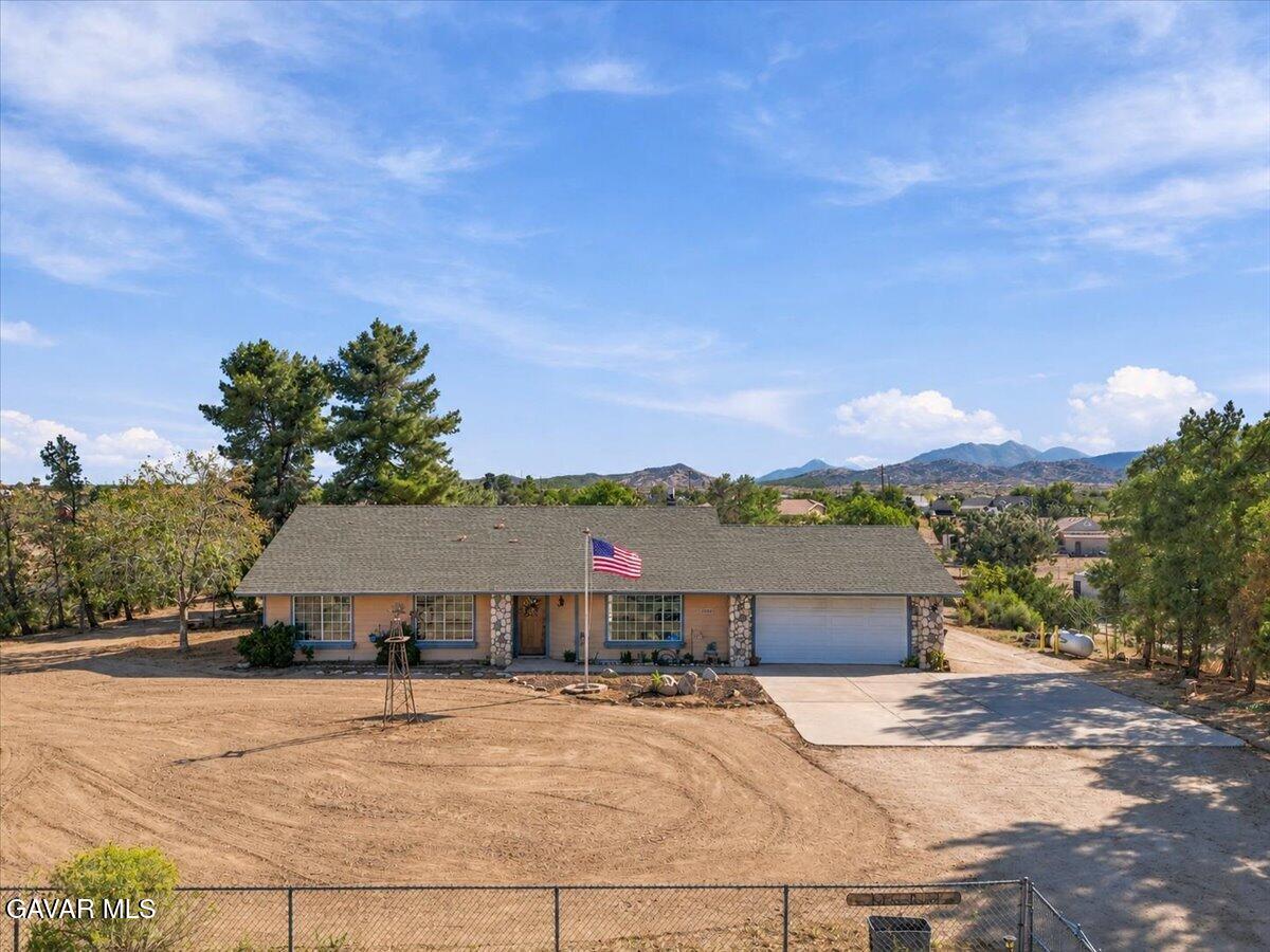 6433 Sunnyslope Road Property Photo 2