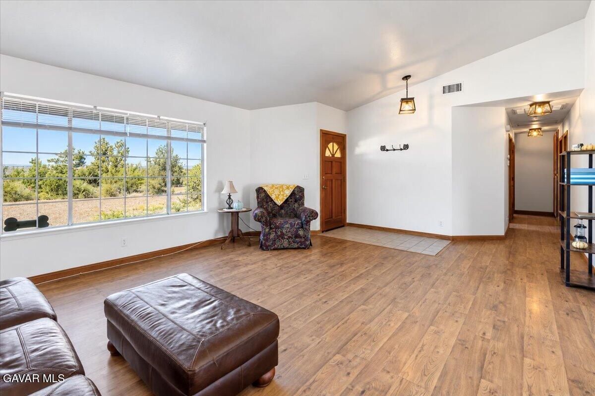 6433 Sunnyslope Road Property Photo 22