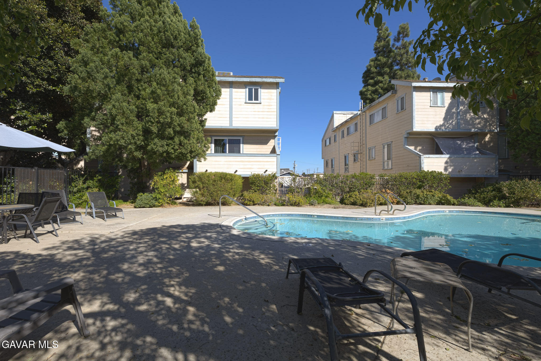 9933 Independence, Unit B Property Photo 23