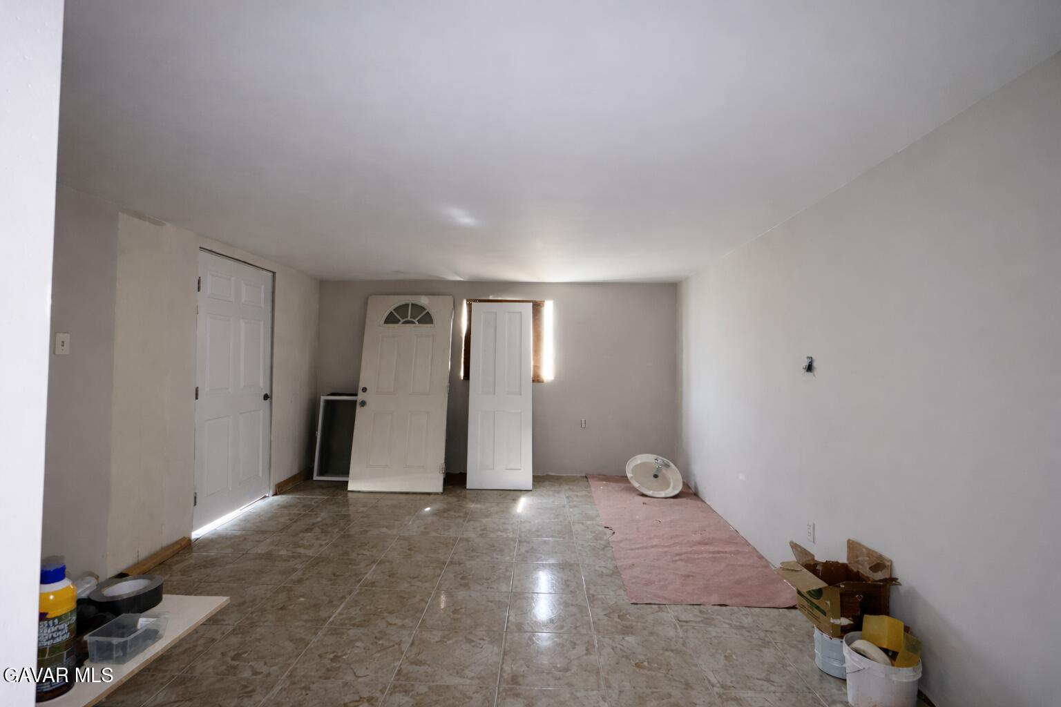 328 N Helena Street Property Photo 8