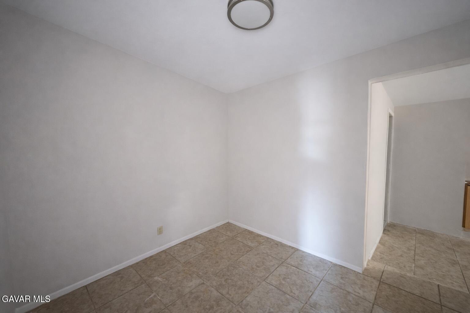 328 N Helena Street Property Photo 12