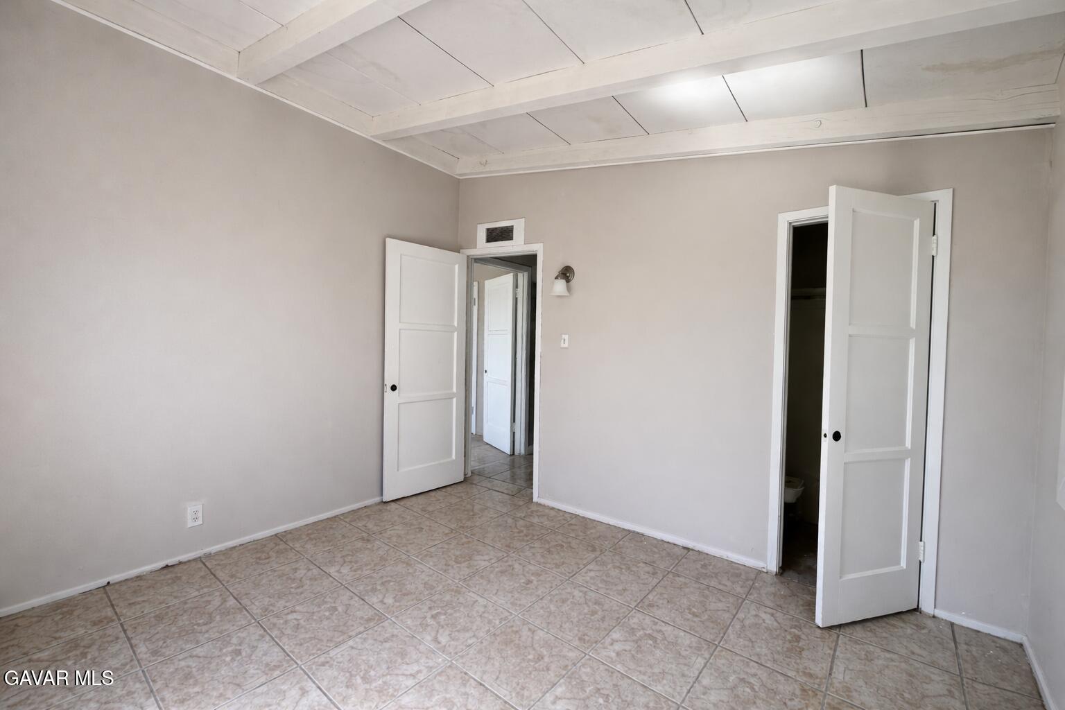 328 N Helena Street Property Photo 13