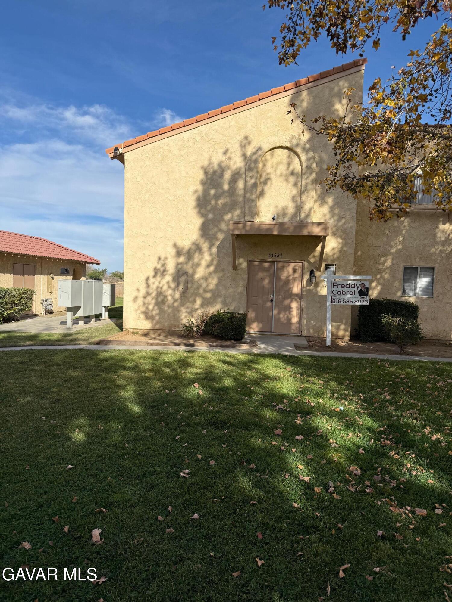 43621 Stanridge Avenue Property Photo 1
