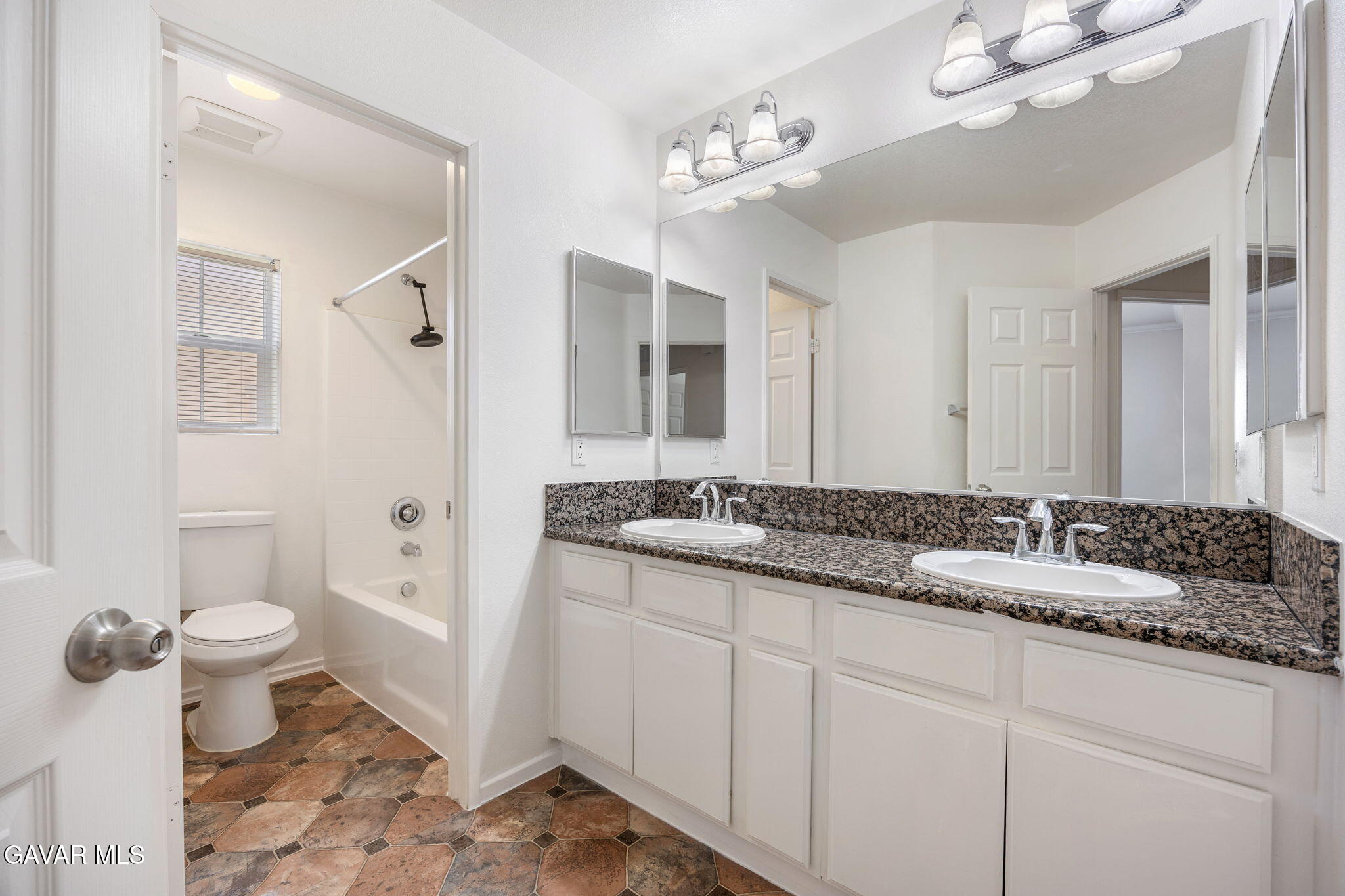 4564 Jewel Drive Property Photo 13