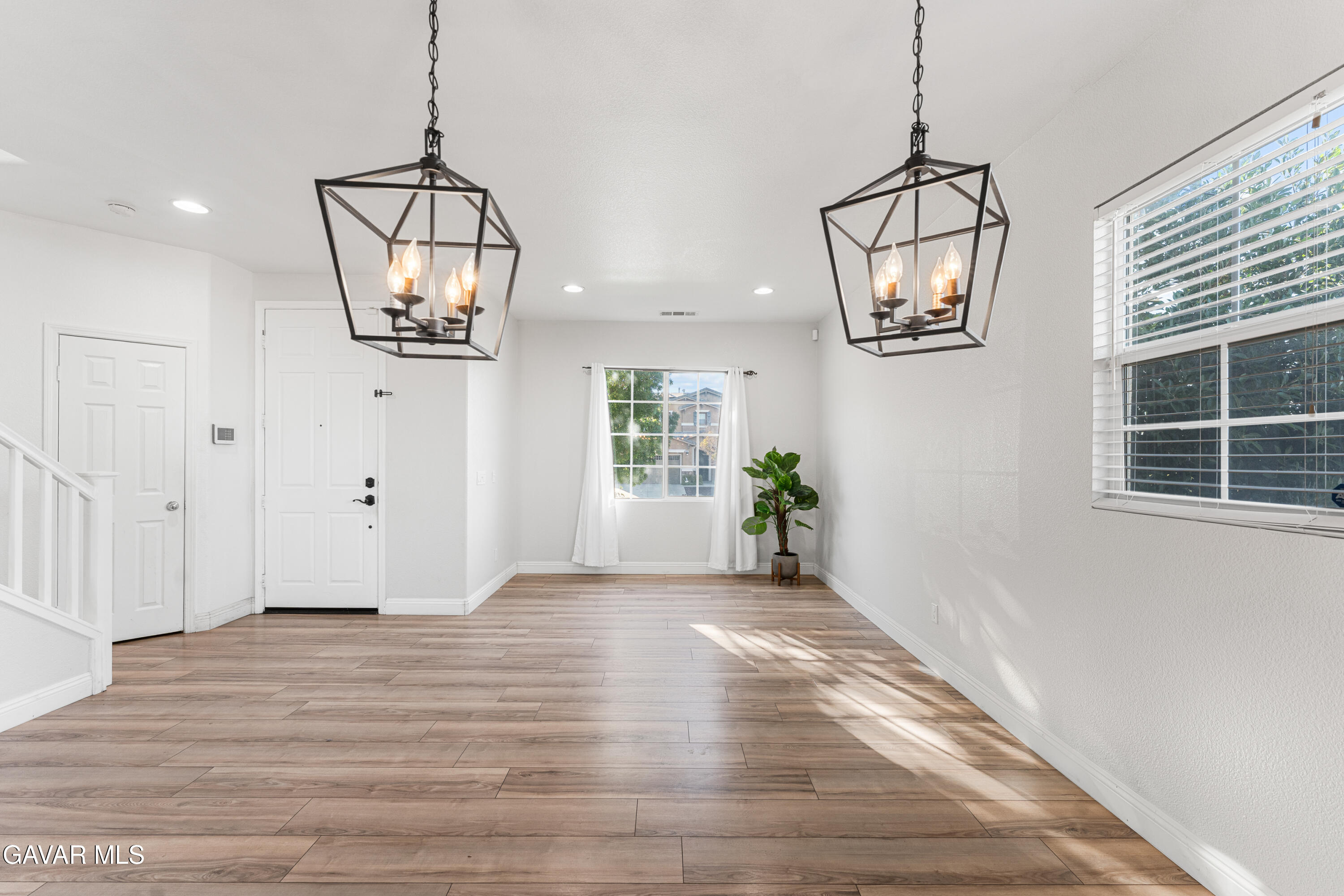38636 Lynx Way Property Photo 6