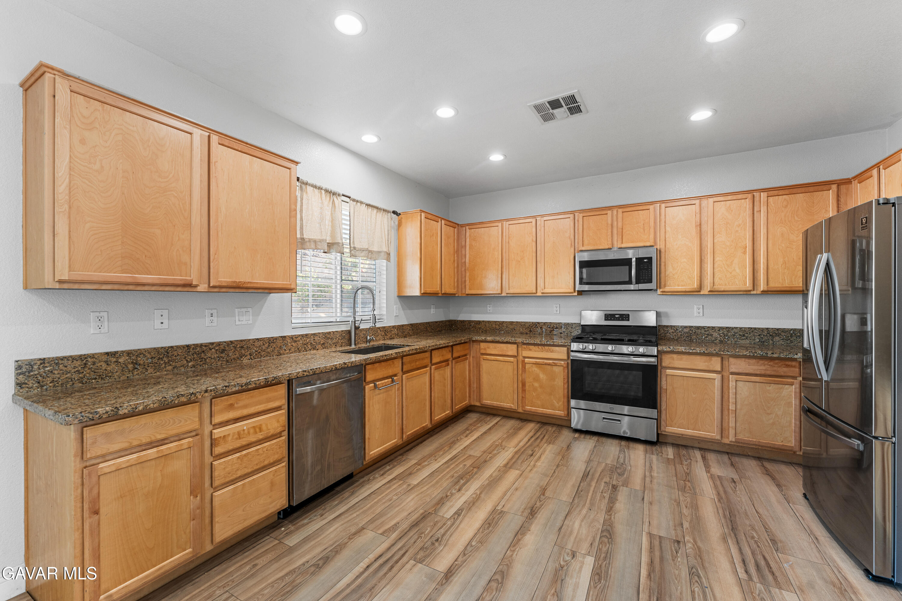38636 Lynx Way Property Photo 12