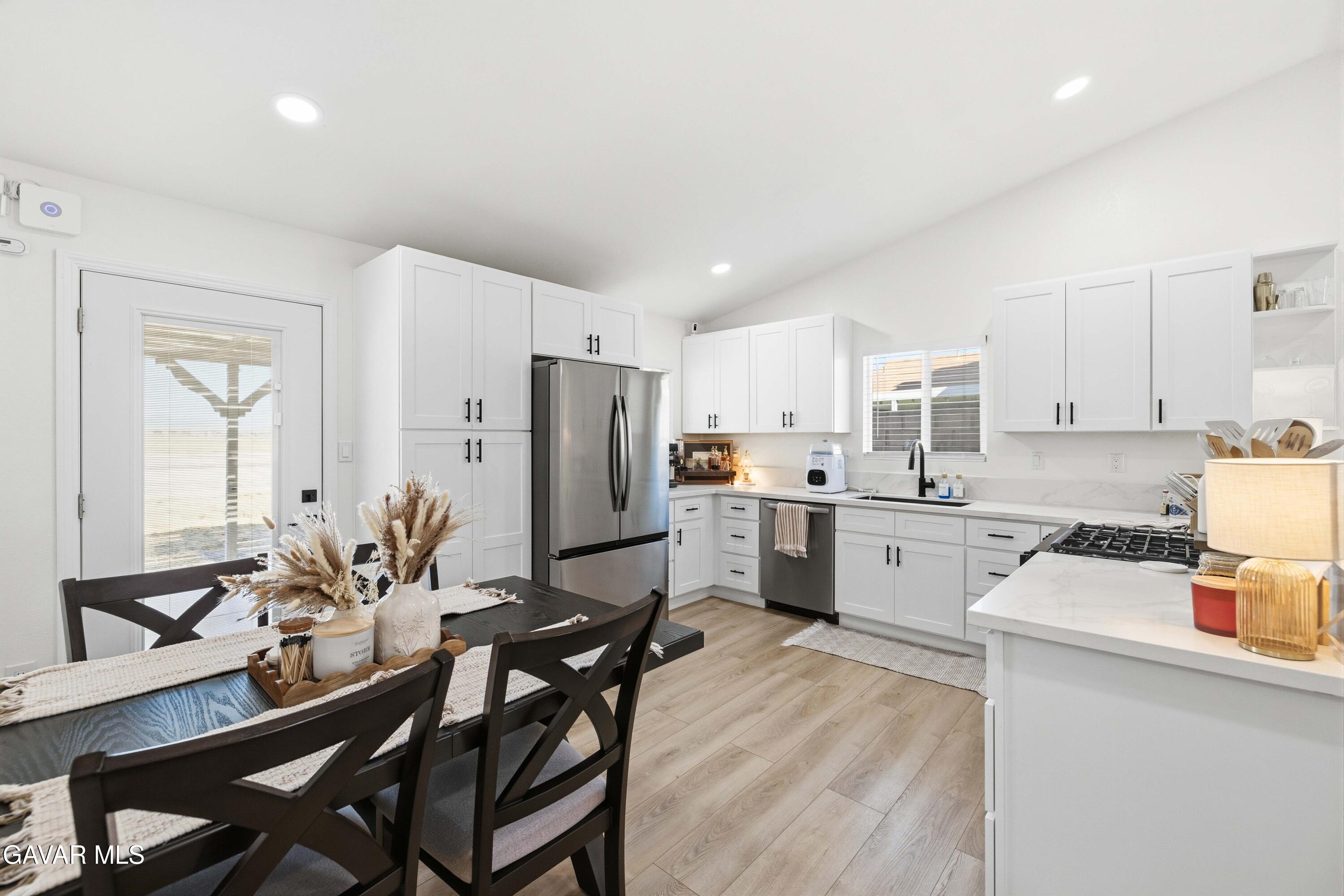 44201 Freer Way Way Property Photo 8