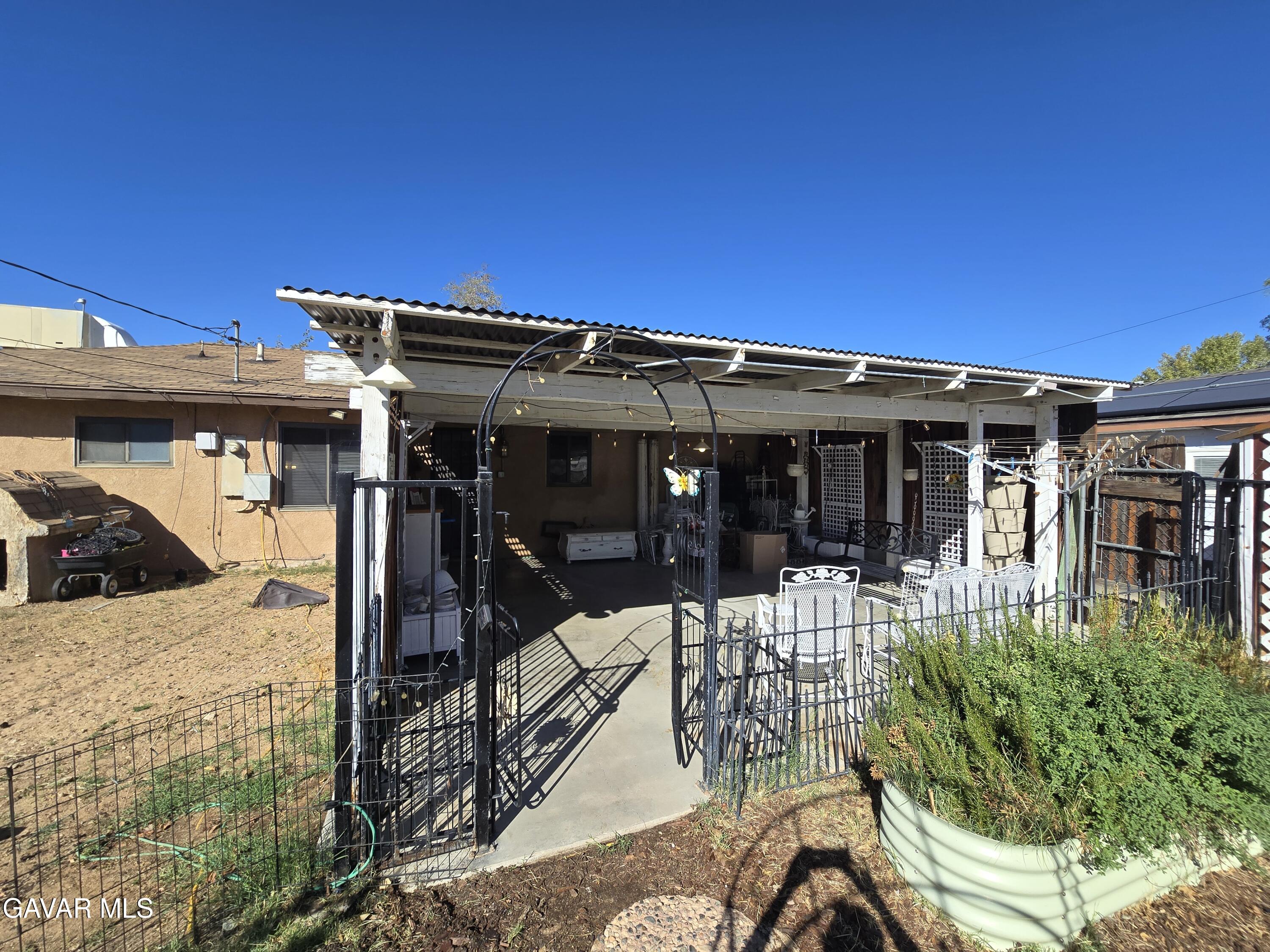 12568 Esther Street Property Photo 22