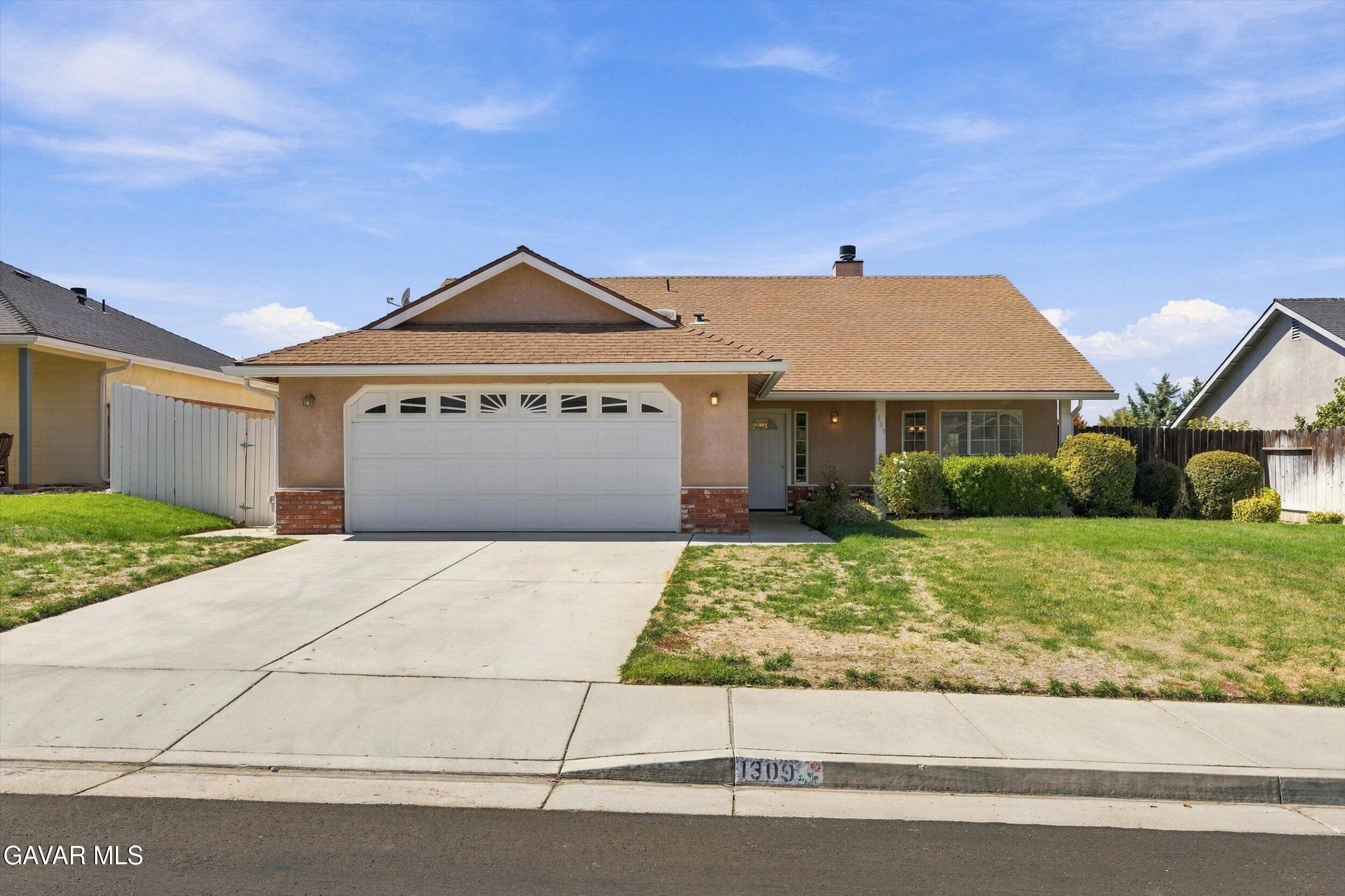 1309 Scarlet Oak Drive Property Photo 1