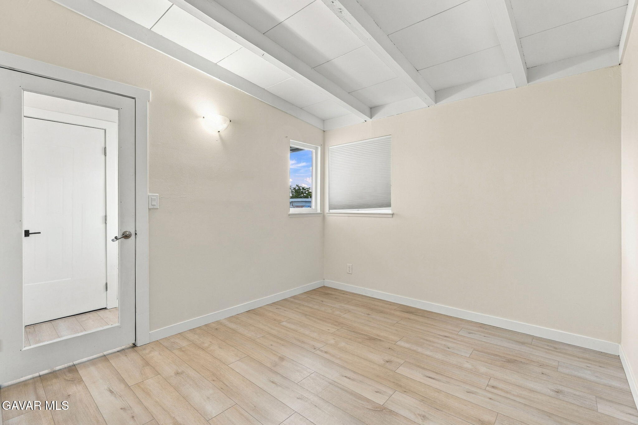 44015 3rd Street Property Photo 21
