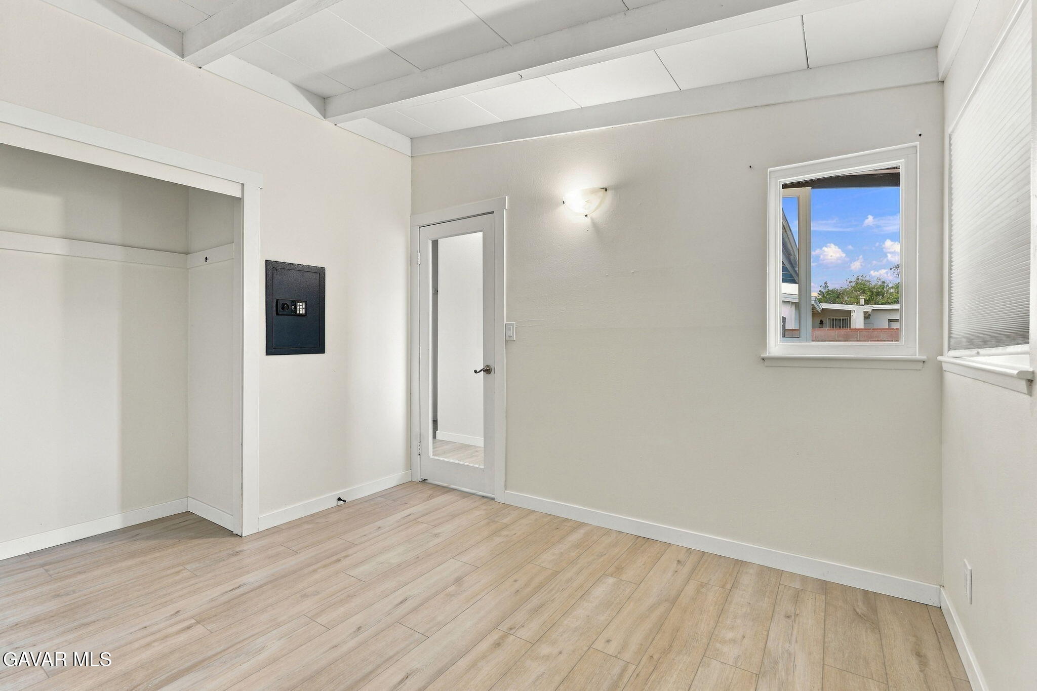 44015 3rd Street Property Photo 22