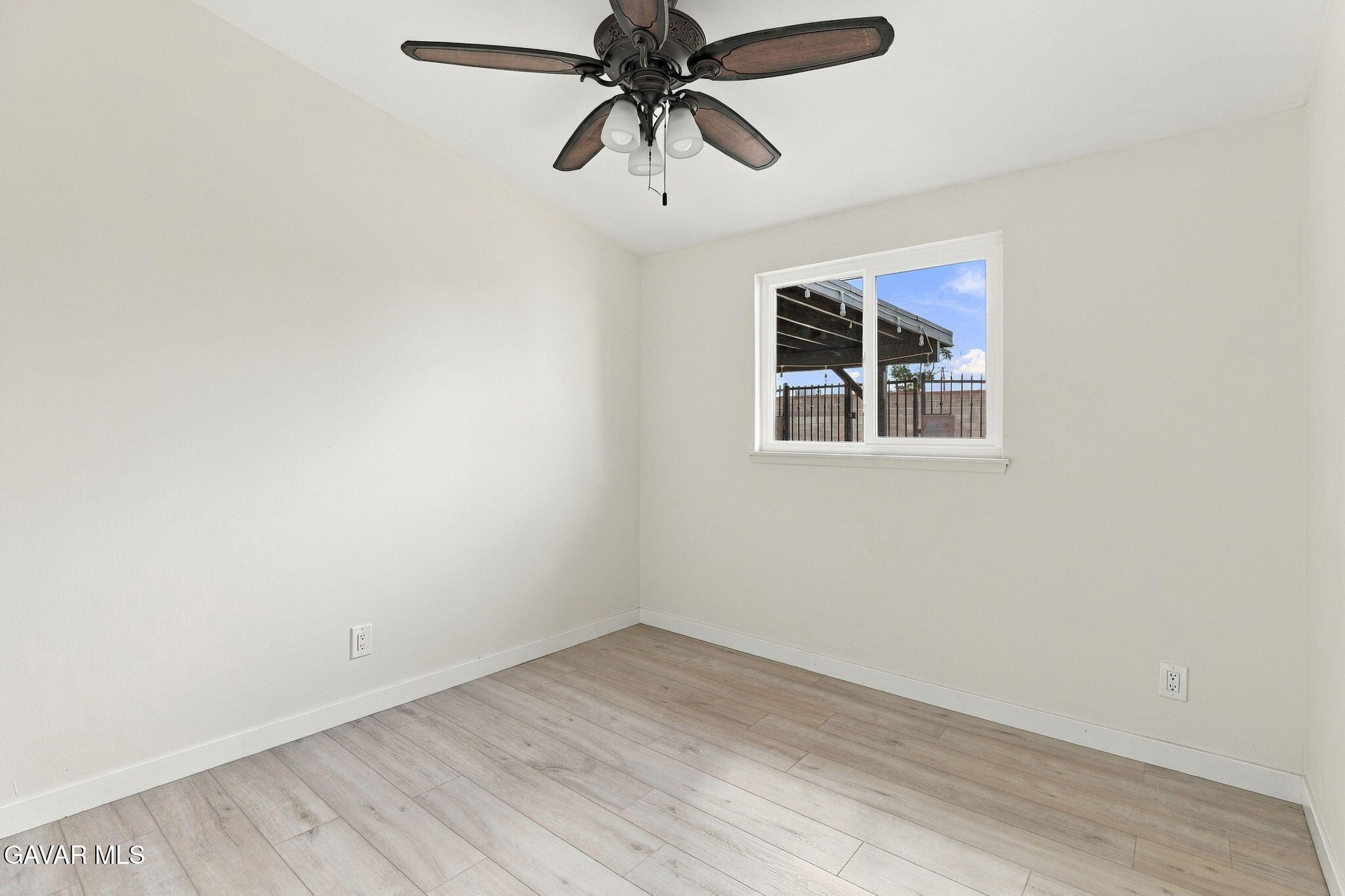 44015 3rd Street Property Photo 24