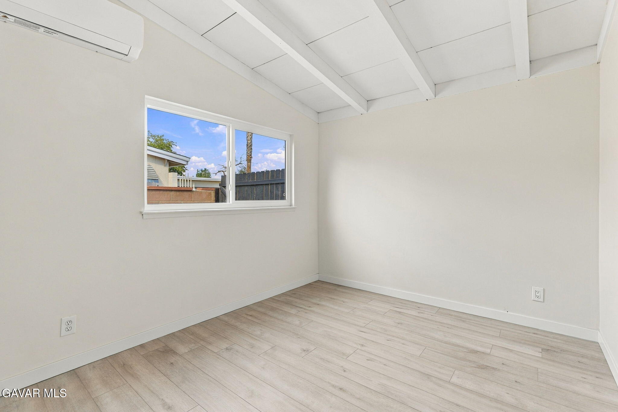 44015 3rd Street Property Photo 31