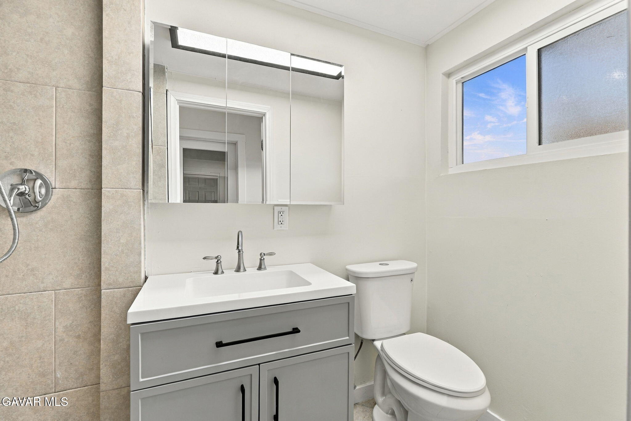 44015 3rd Street Property Photo 35
