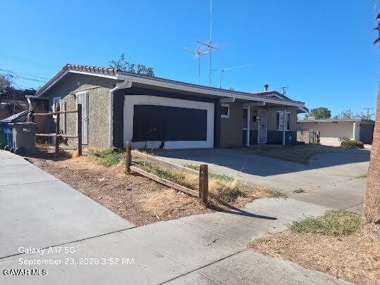 44641 E 5th Street Property Photo 1