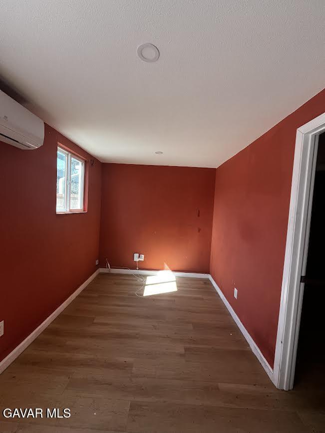44641 E 5th Street Property Photo 15
