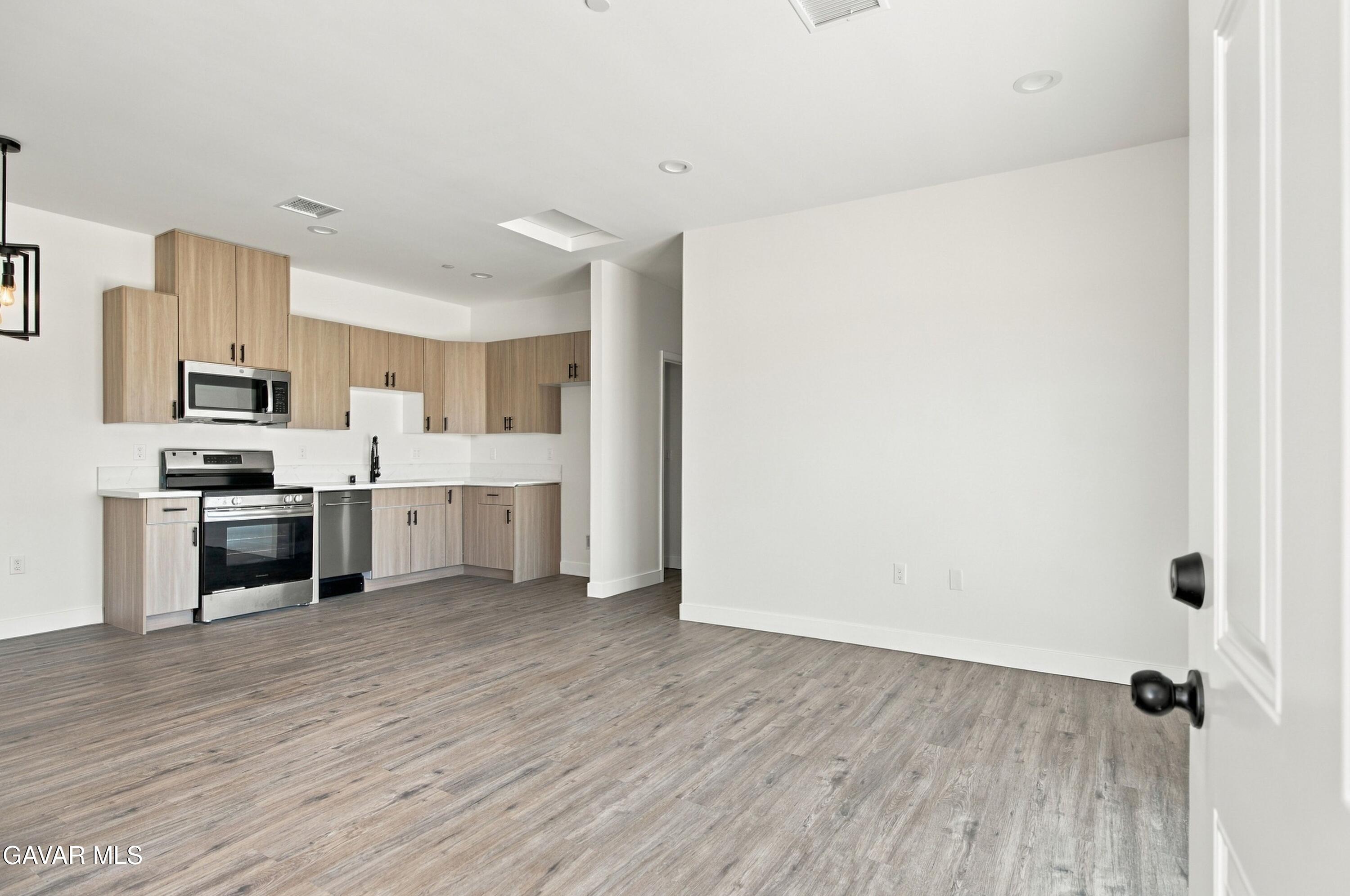 8833 Lupine Loop Drive, A And B Property Photo 2