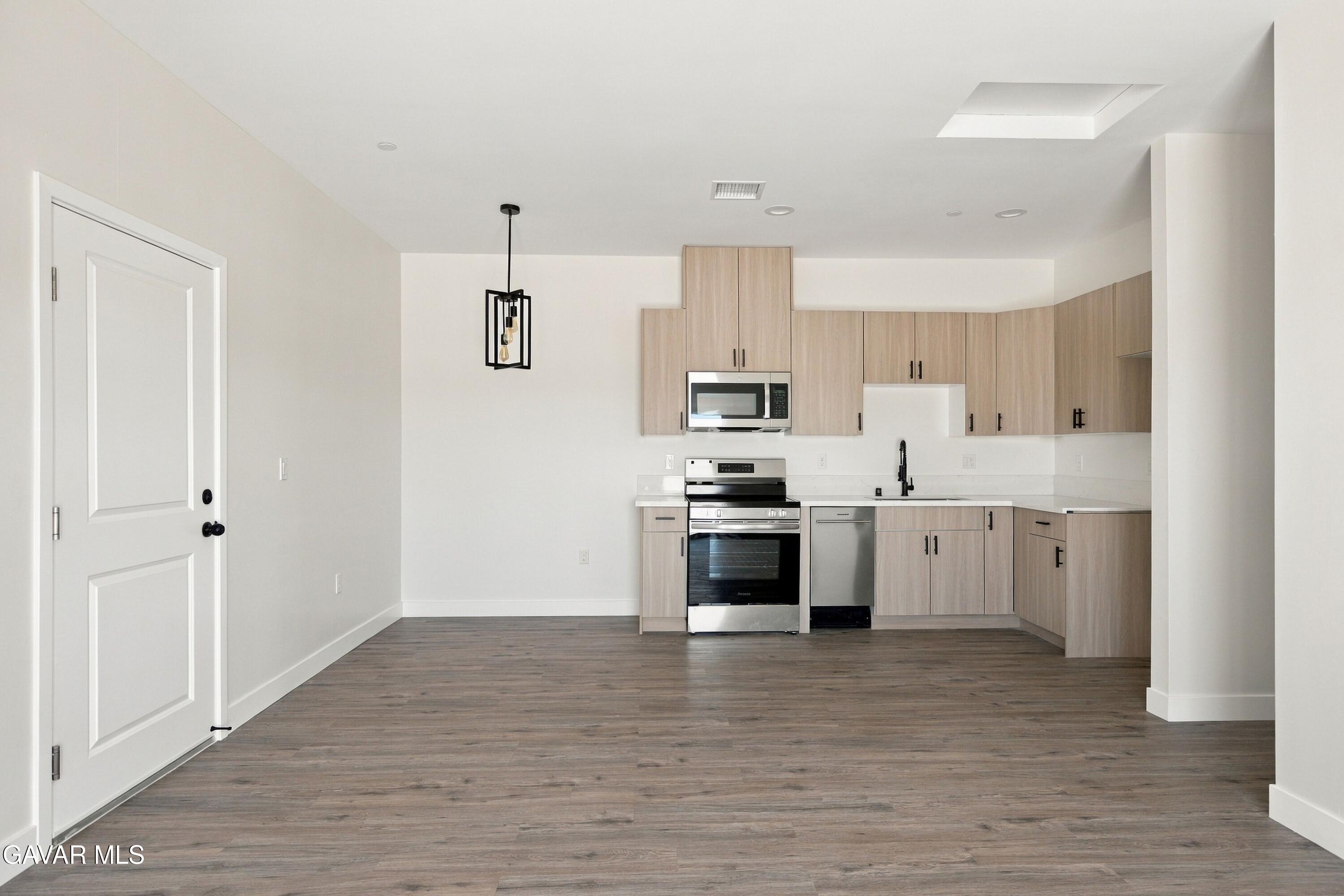 8833 Lupine Loop Drive, A And B Property Photo 3