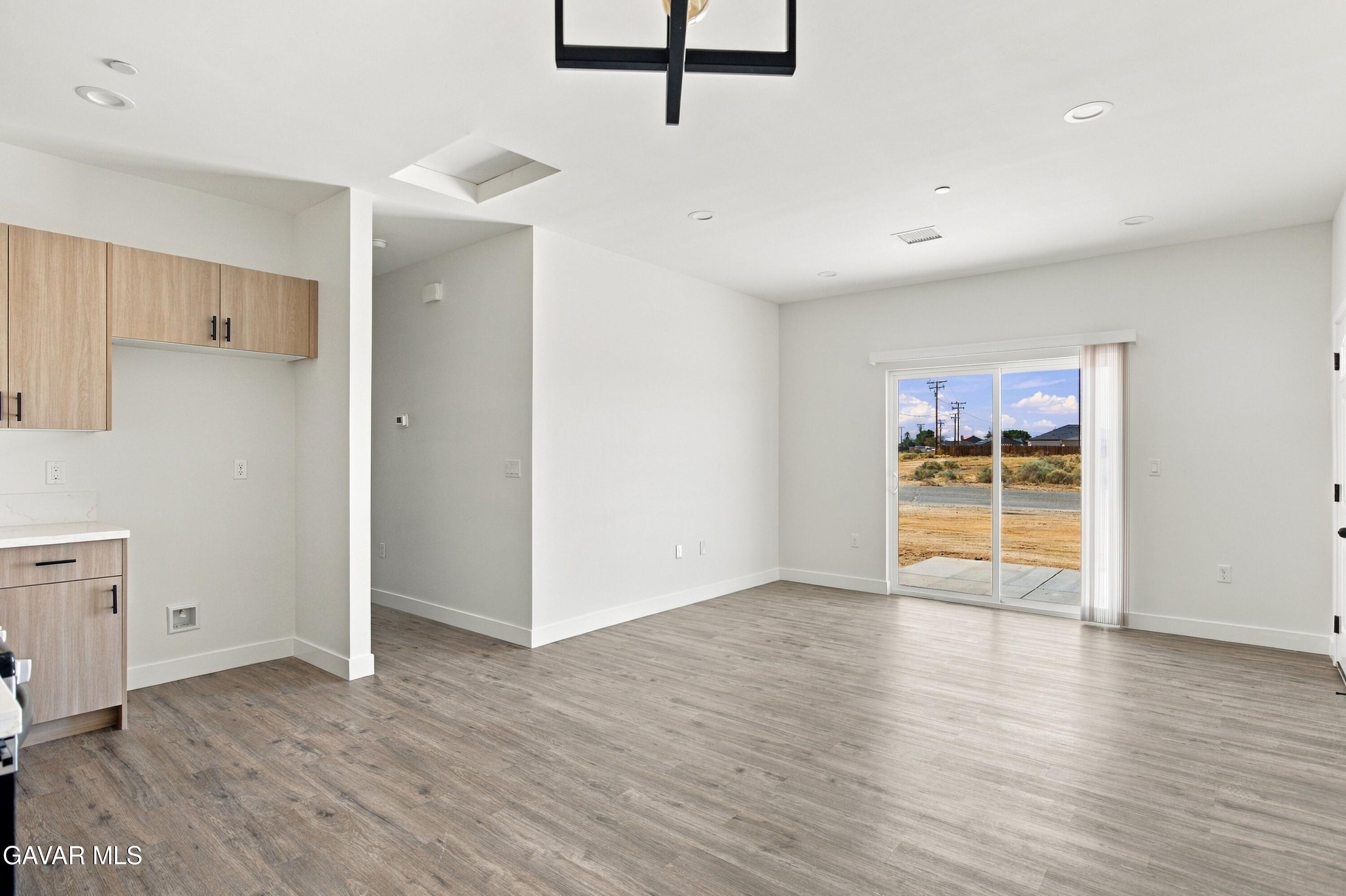 8833 Lupine Loop Drive, A And B Property Photo 4