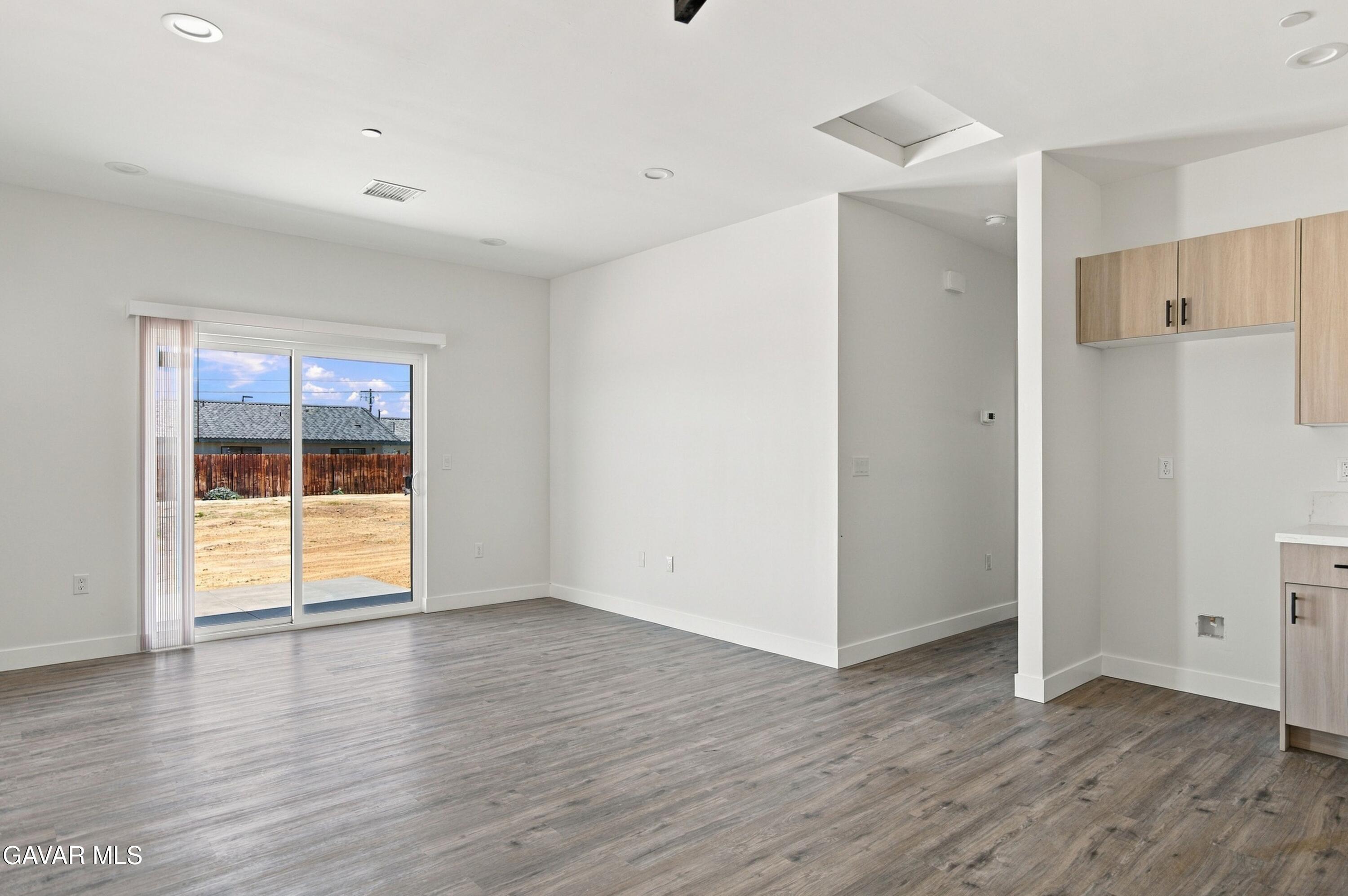 8833 Lupine Loop Drive, A And B Property Photo 14