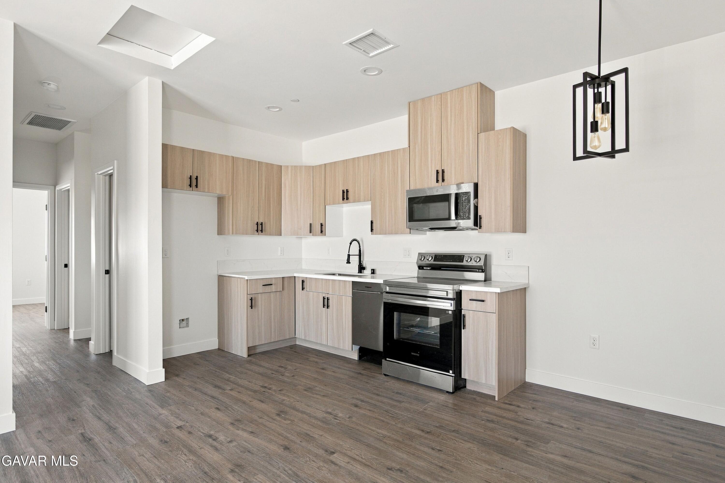 8833 Lupine Loop Drive, A And B Property Photo 15
