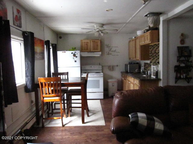 460 3rd Avenue Property Photo 44