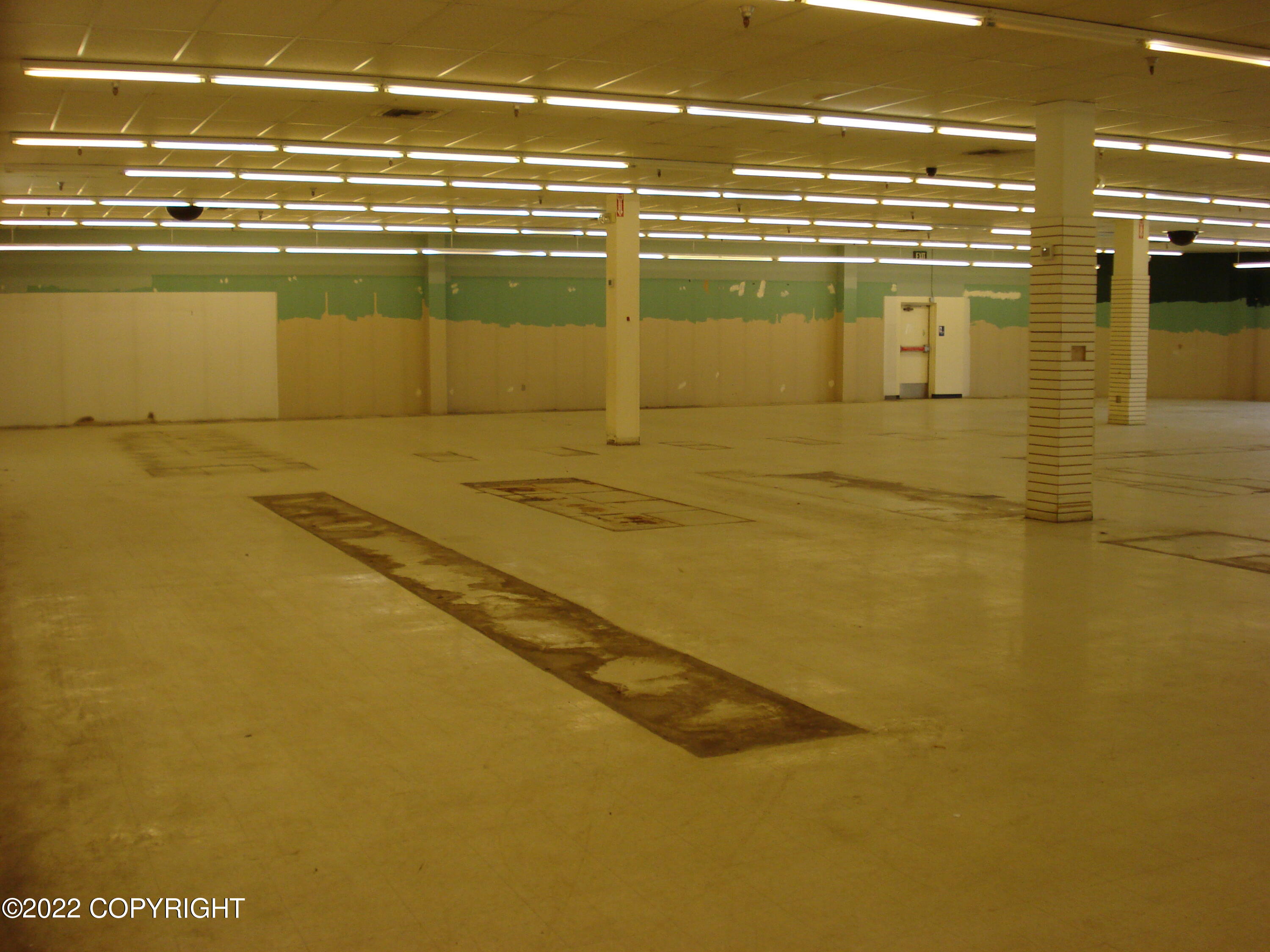 1920 W Dimond Boulevard #j-1 Property Photo 10