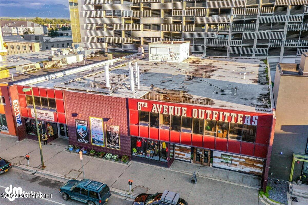 520 W 6th Avenue Property Photo 3