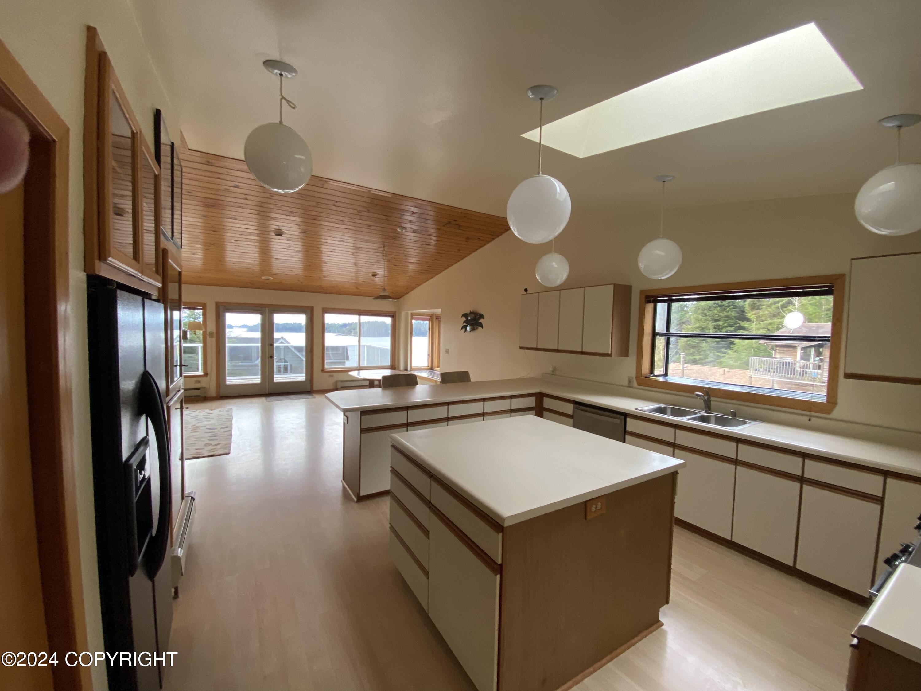 104 Sharon Drive Property Photo 6