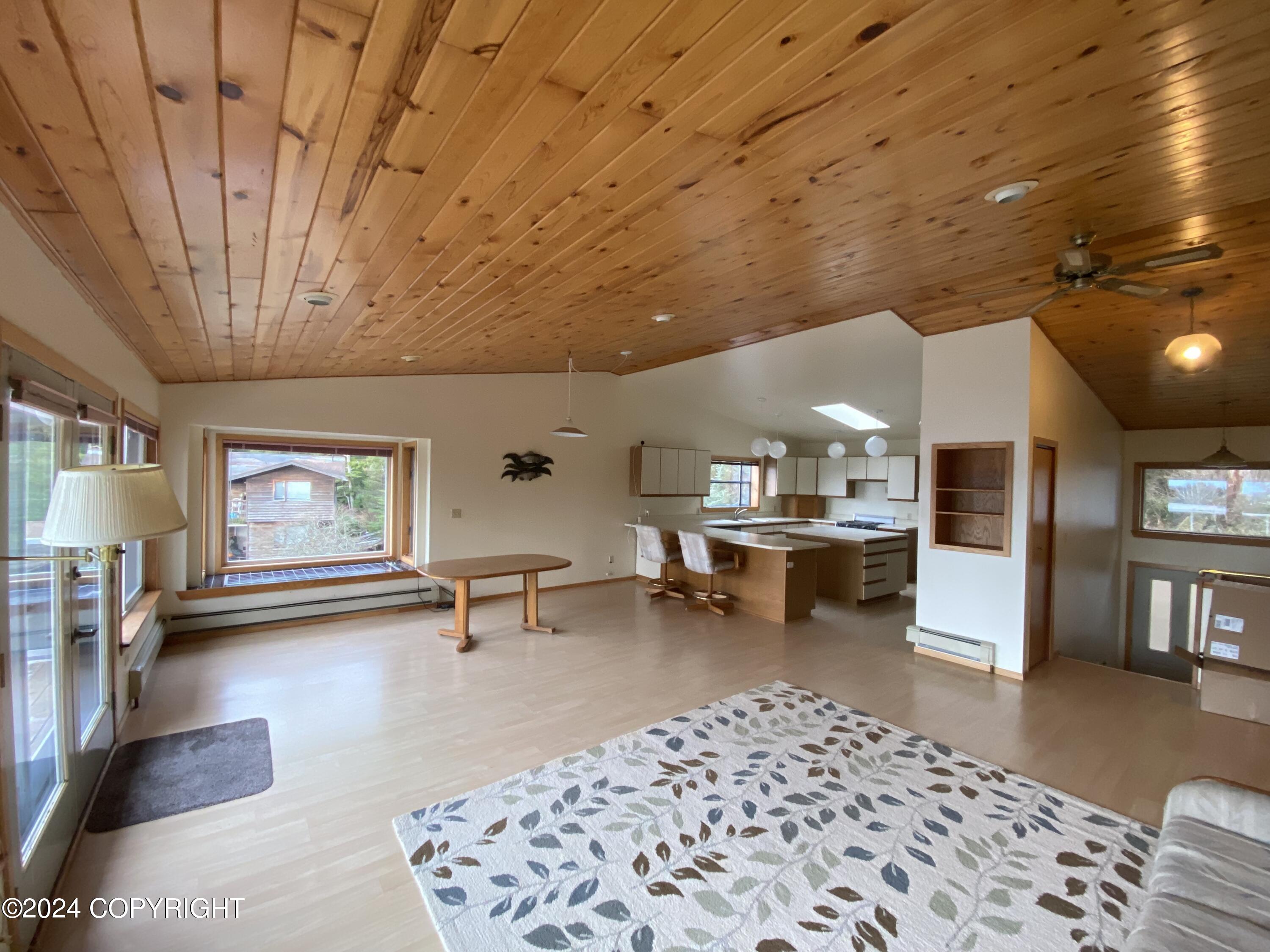 104 Sharon Drive Property Photo 8
