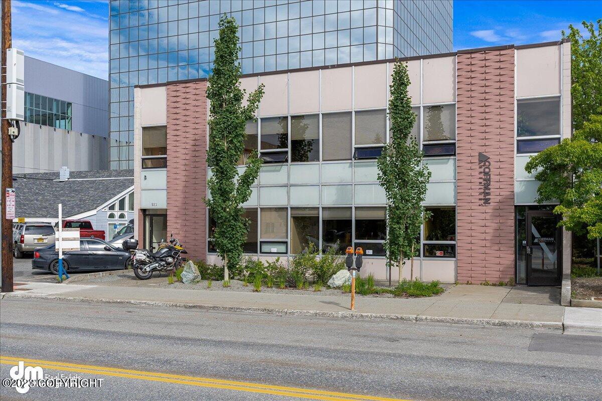 519 W 8th Avenue Property Photo 2