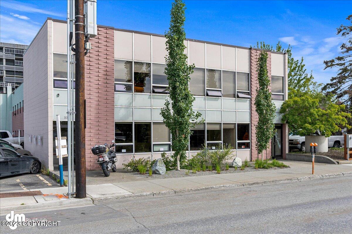 519 W 8th Avenue Property Photo 24