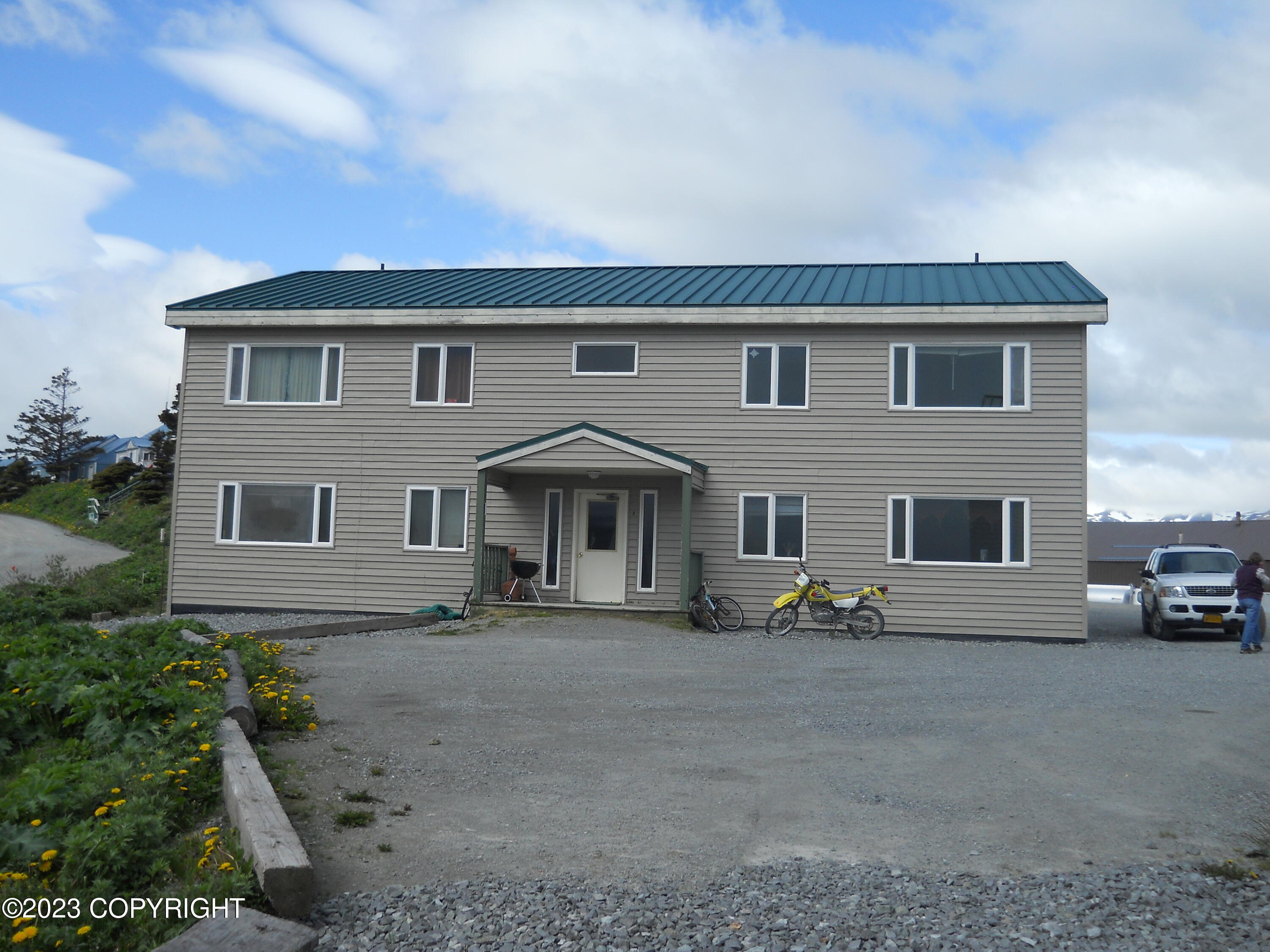17/19 Driftwood Way Property Photo 2