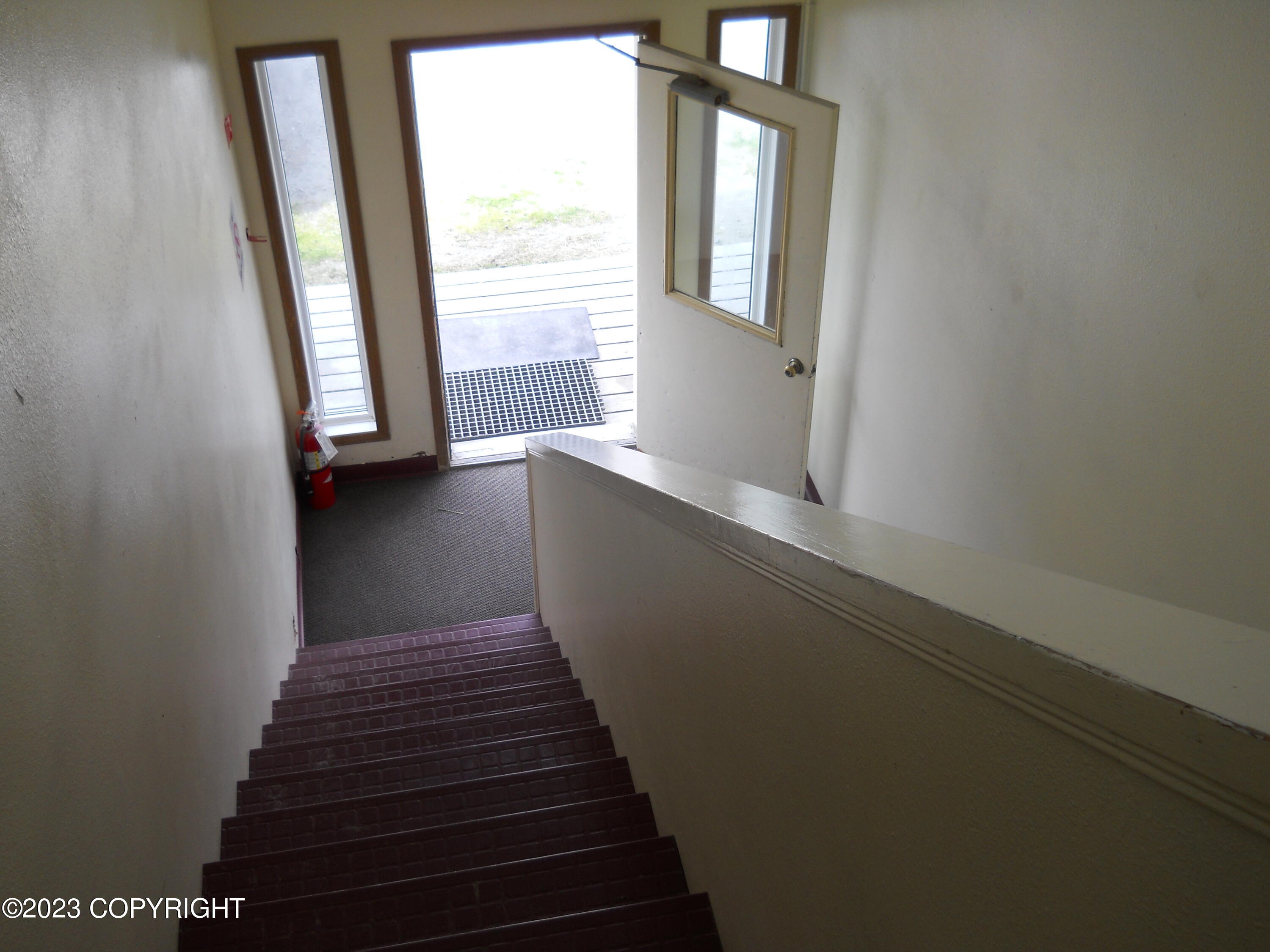 17/19 Driftwood Way Property Photo 4