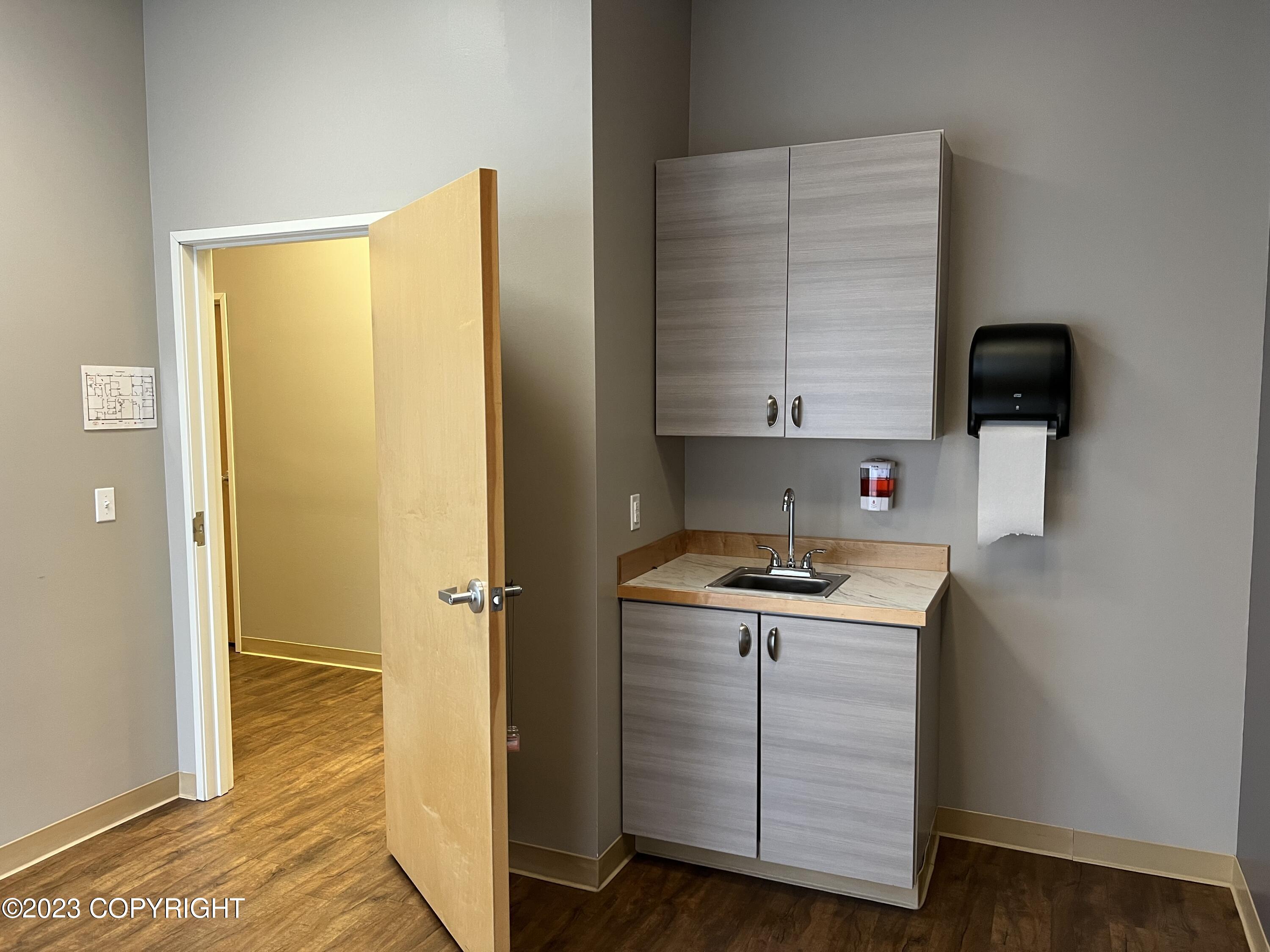 100 Trading Bay Road Property Photo 20