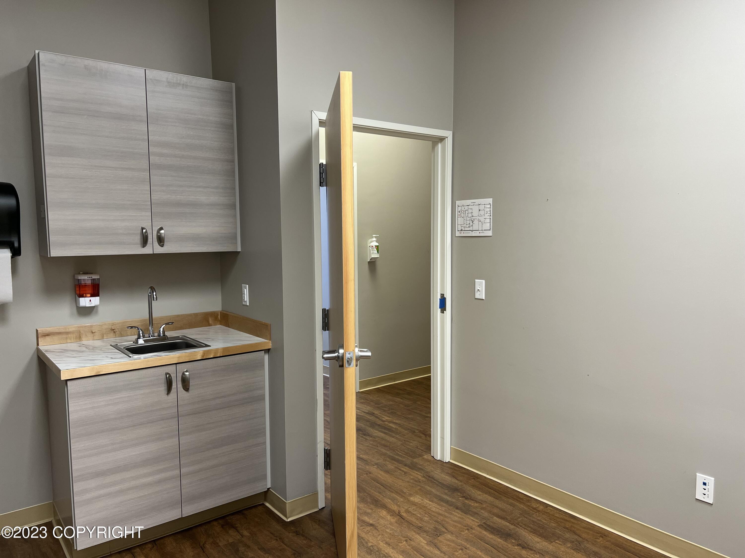 100 Trading Bay Road Property Photo 21