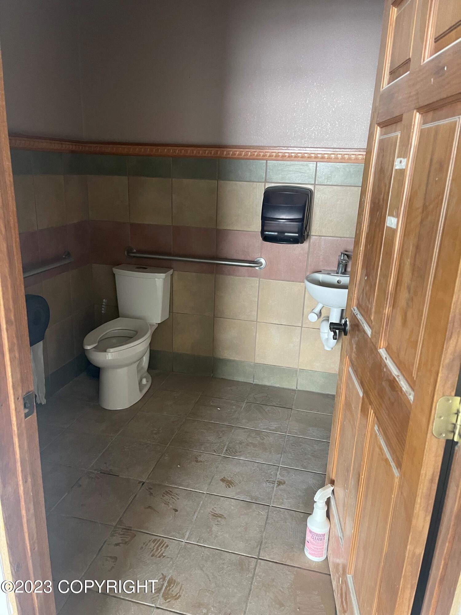 930 Old Steese Highway 3 Property Photo 5