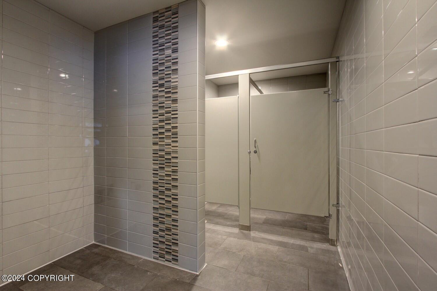 3401 Minnesota Drive Property Photo 10