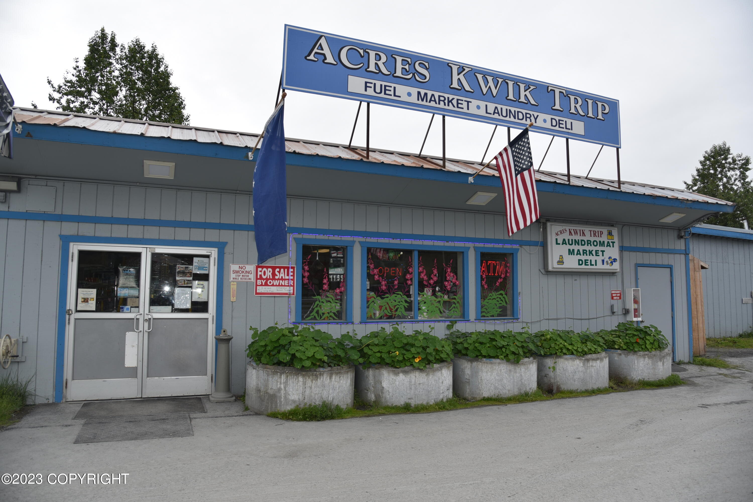 1860 Richardson Highway Property Photo 1