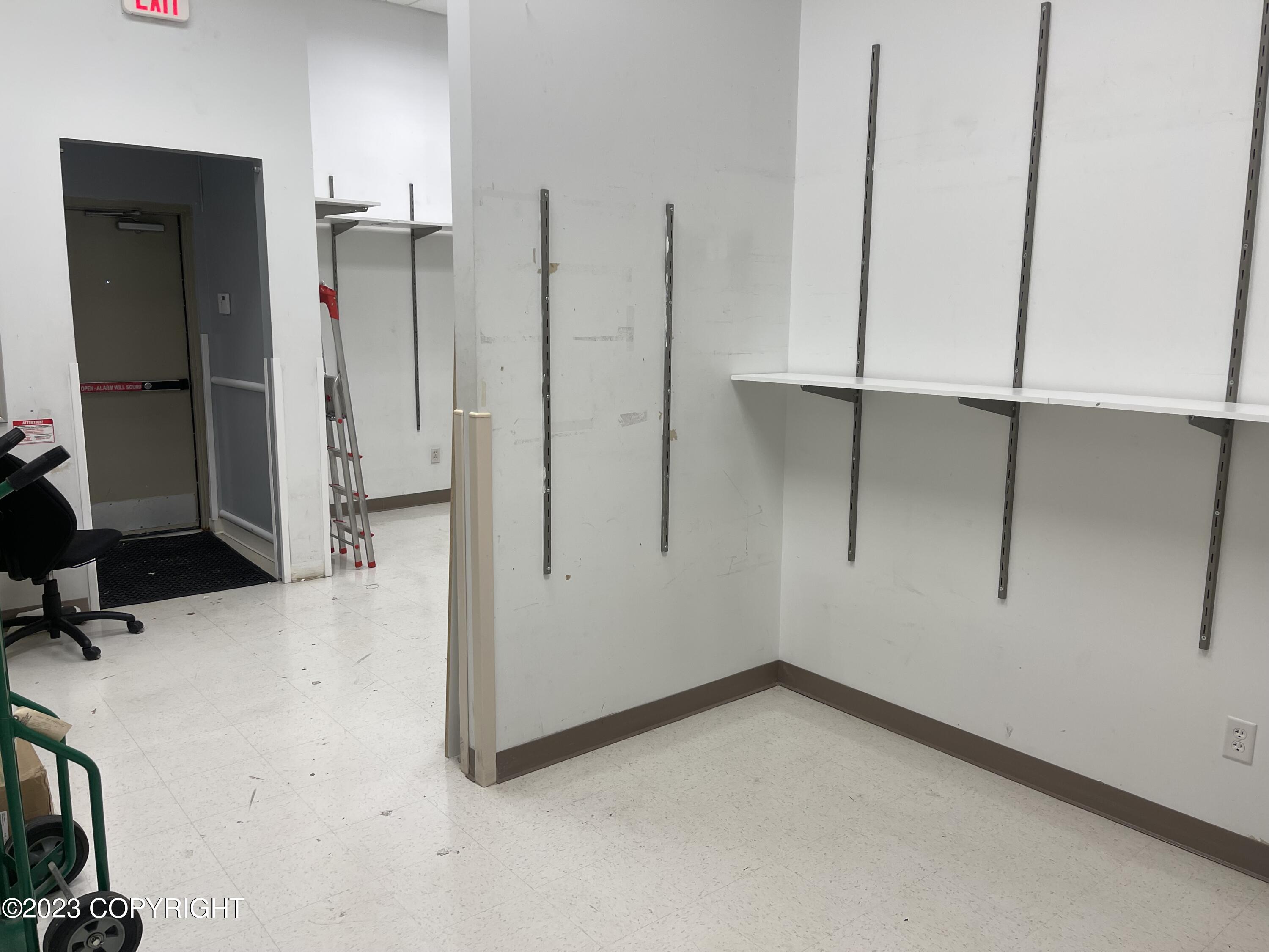 601 E Dimond Boulevard #7 Property Photo 11