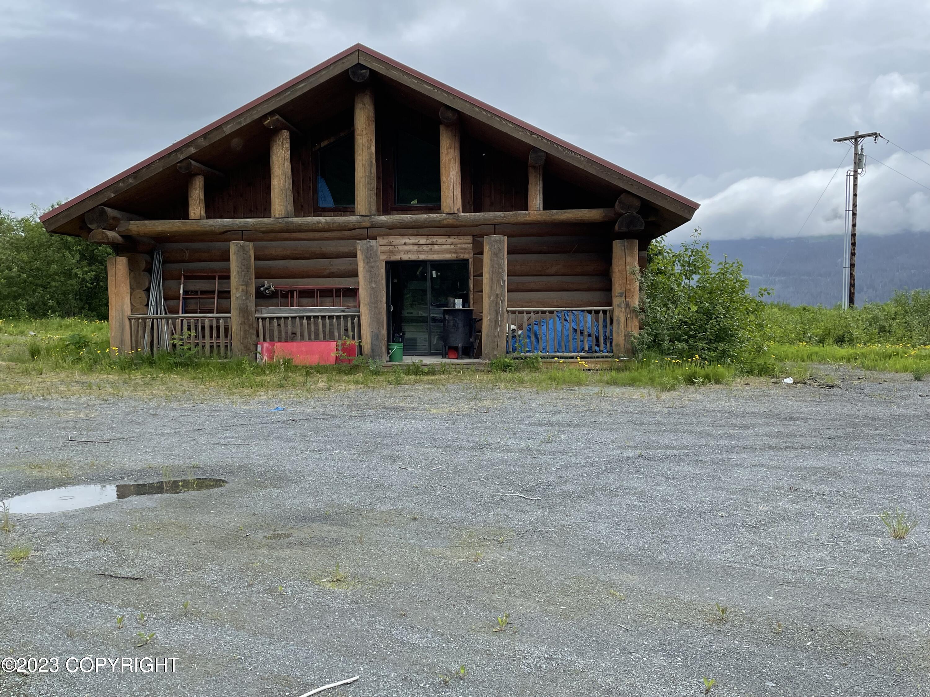 6160 Deep Lake Drive Property Photo 3