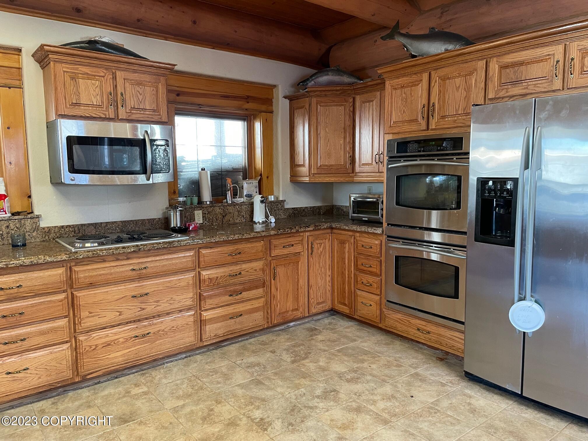 6160 Deep Lake Drive Property Photo 10