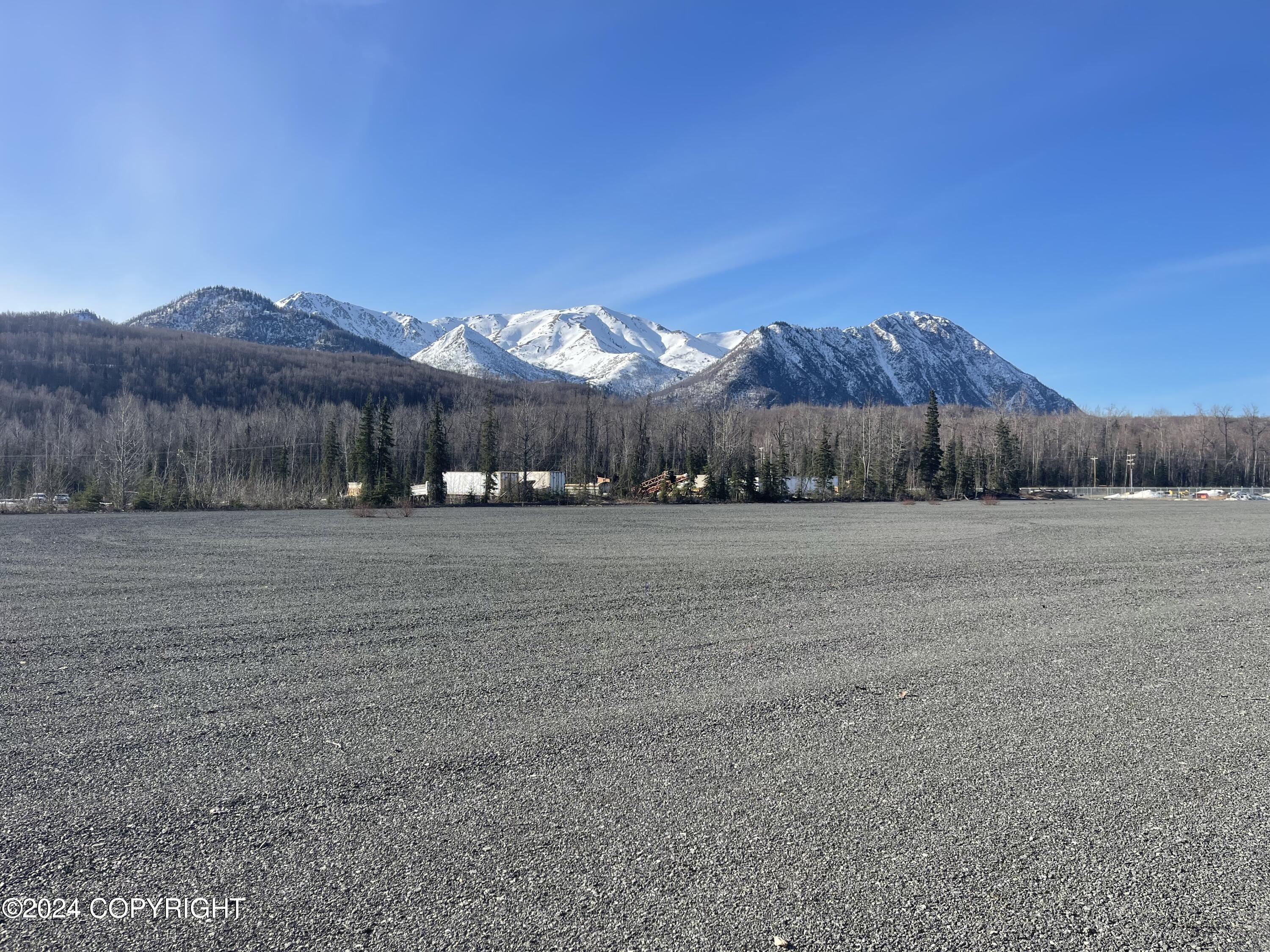 100 Glacier Loop Road Property Photo 6