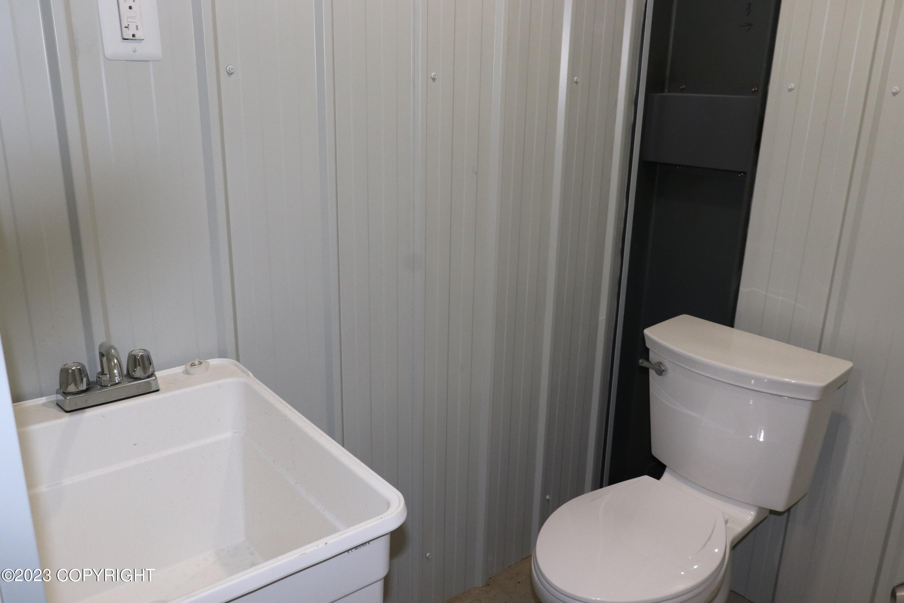 3201 Little Fireweed Lane Property Photo 17