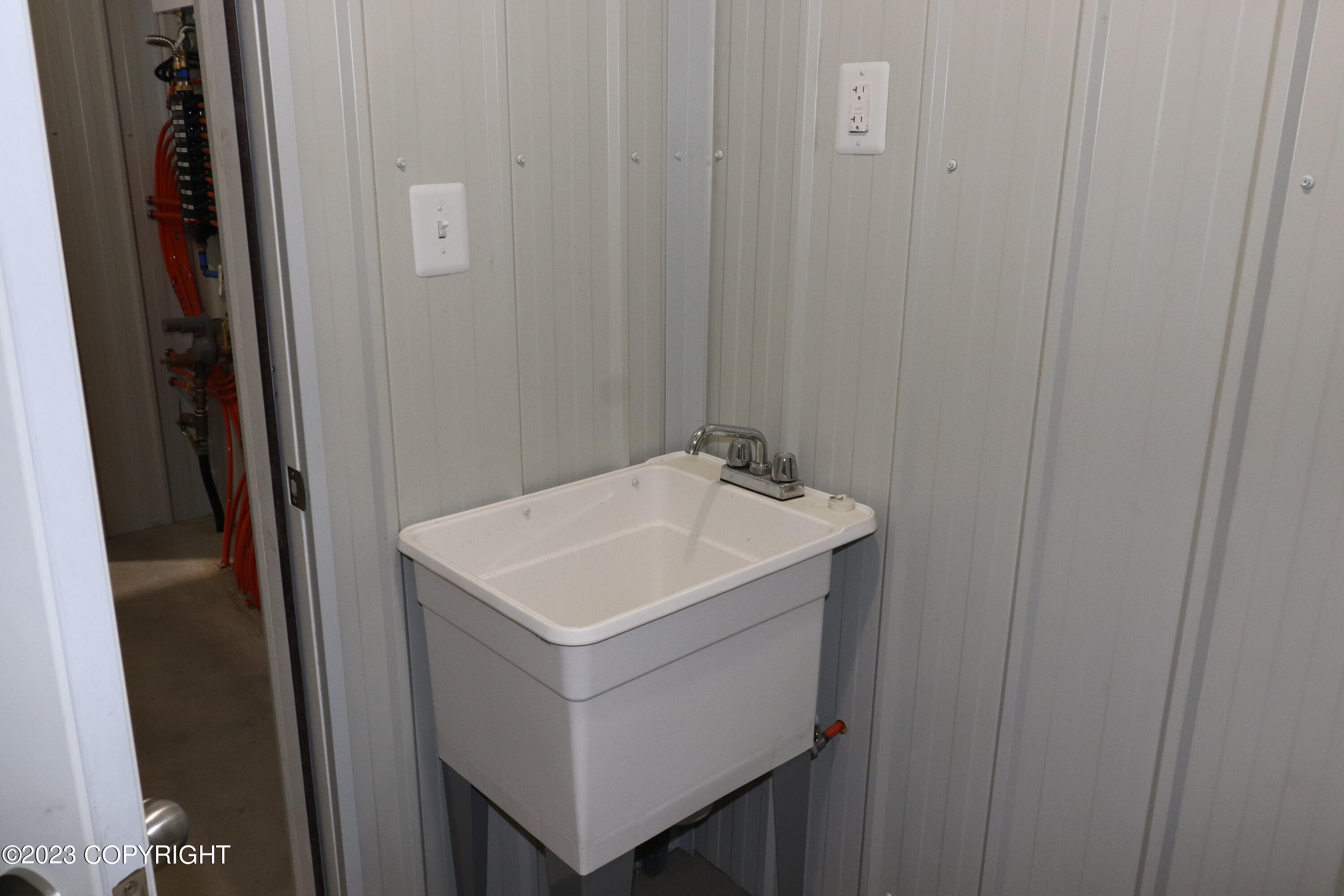 3201 Little Fireweed Lane Property Photo 20