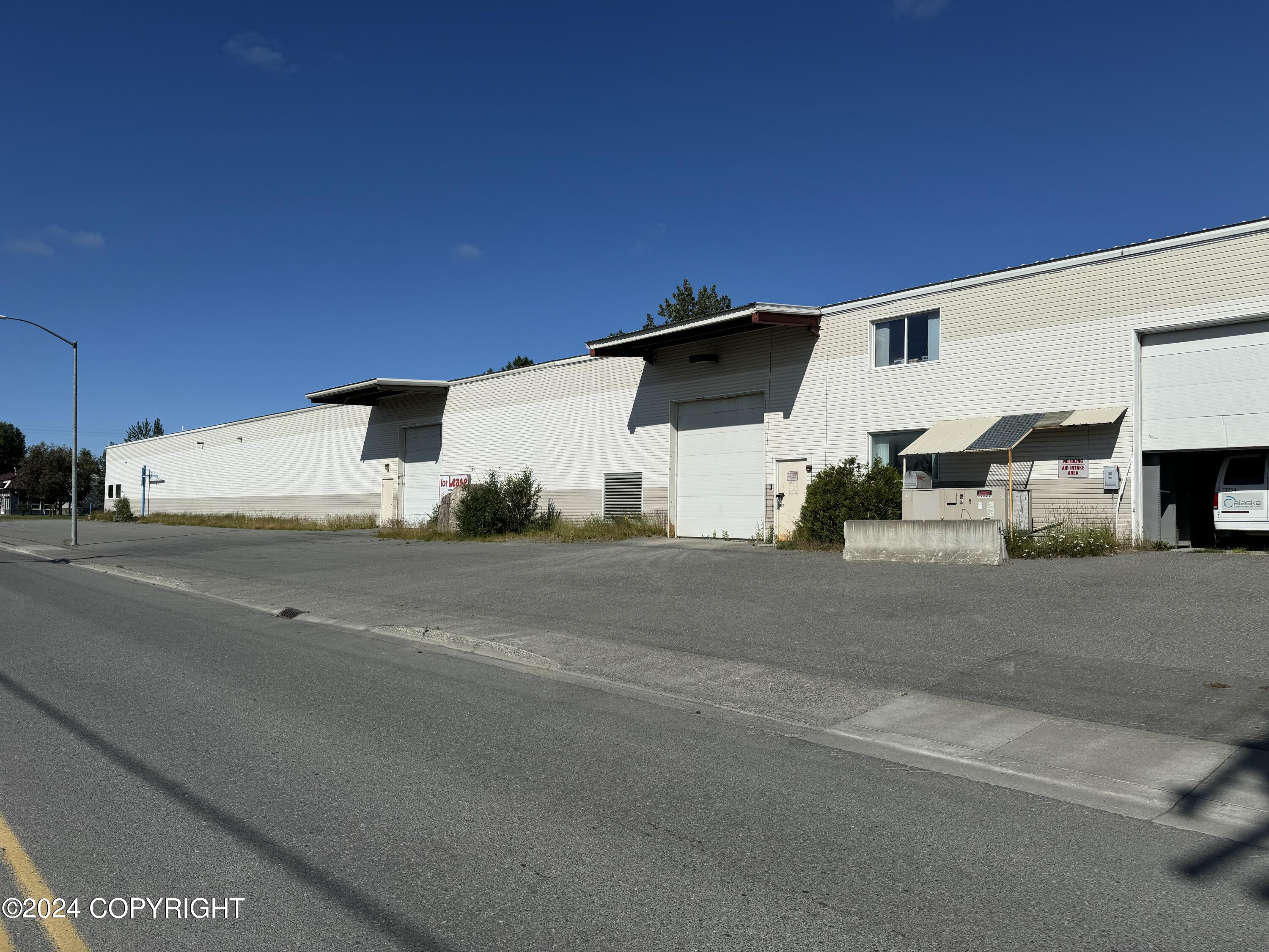 151 Warehouse Drive B Property Photo 1